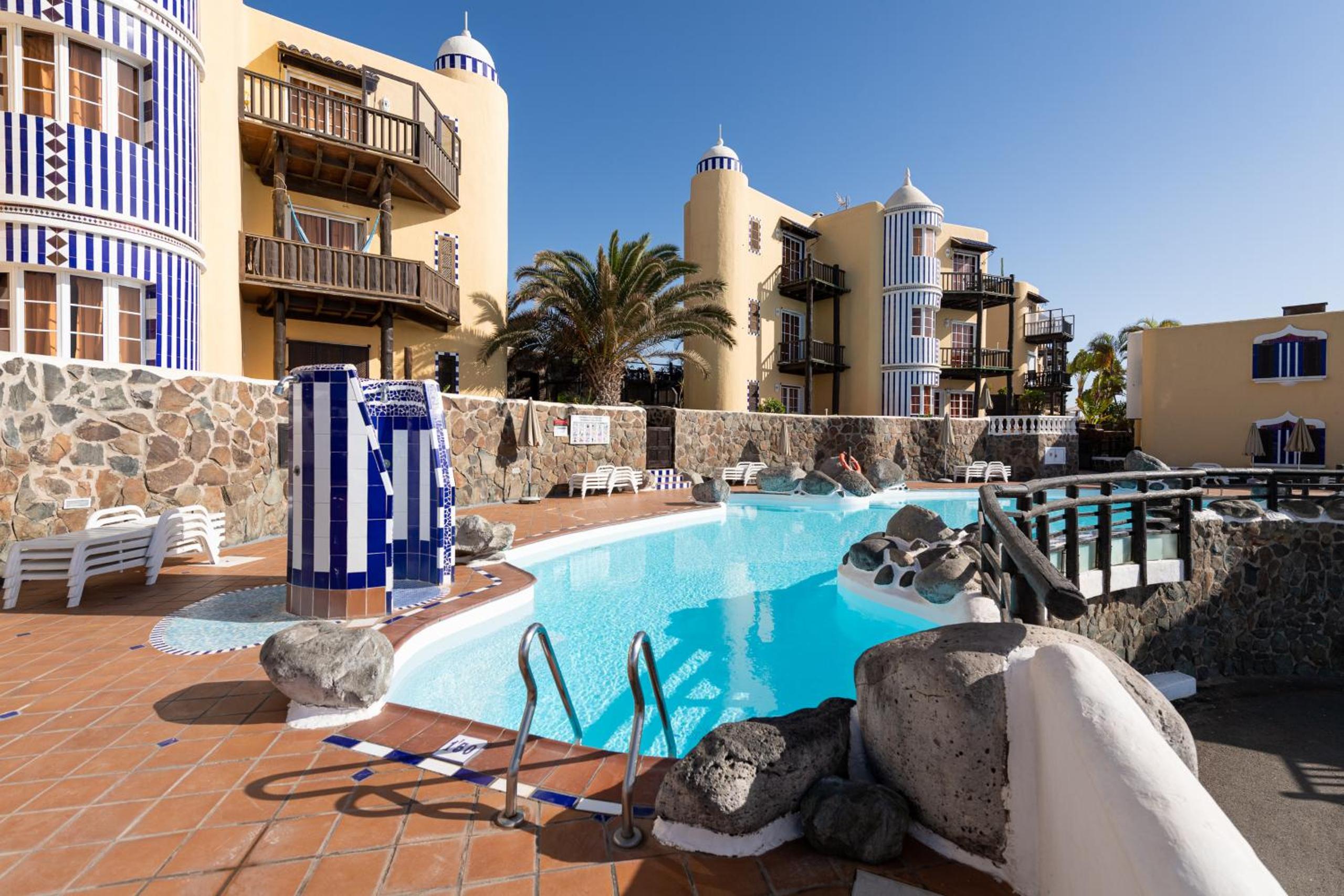 Altamar 52 with terrace & pool By CanariasGetaway view 4