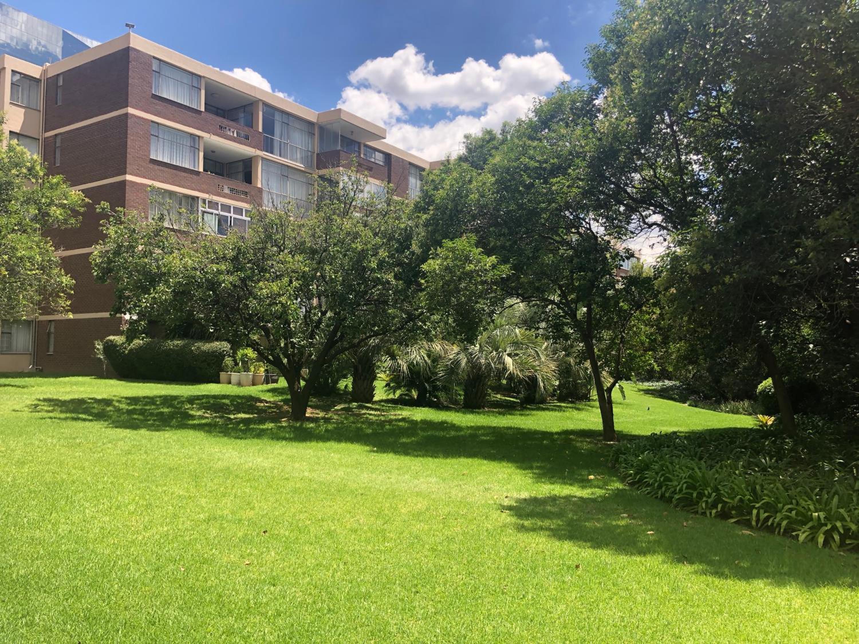 Sandton Luxury Living at 102 Kambula