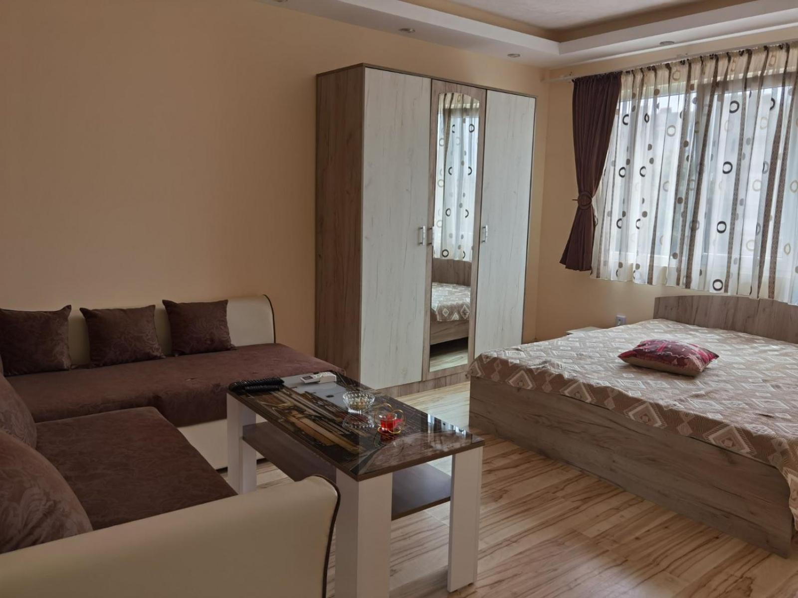 Апартамент ДАНИ Apartament Dani