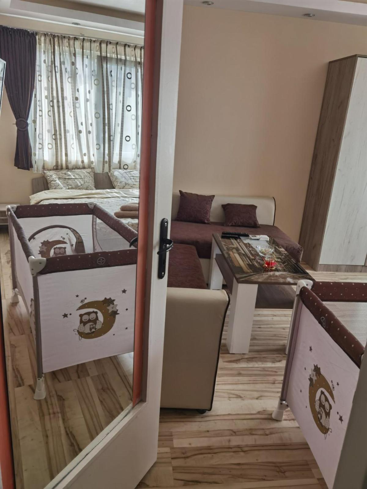 Апартамент ДАНИ Apartament Dani
