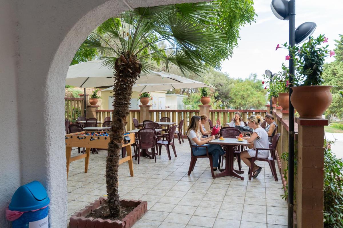 Camping Villaggio Calanovella view 3