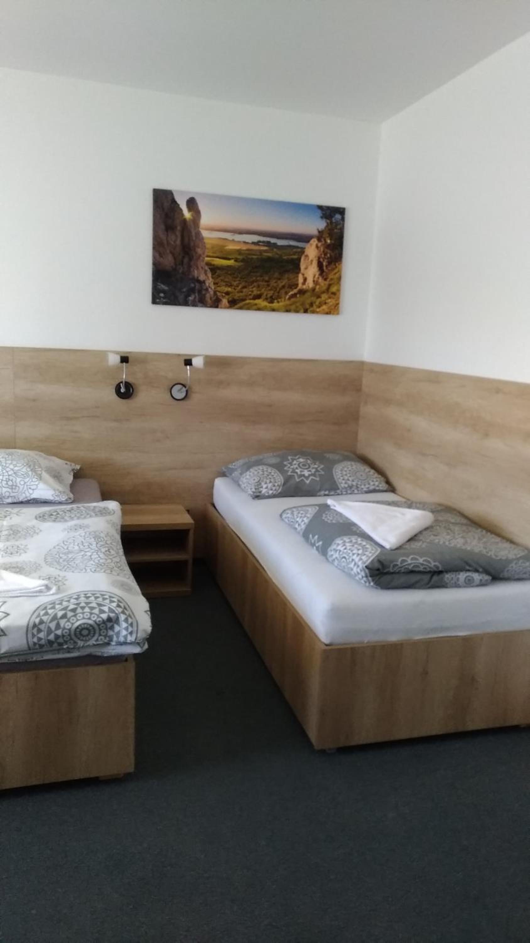 Penzion Kometa - rodinný pobyt u Novomlýnských jezer s komfortem, restaurací a dětskou zónou