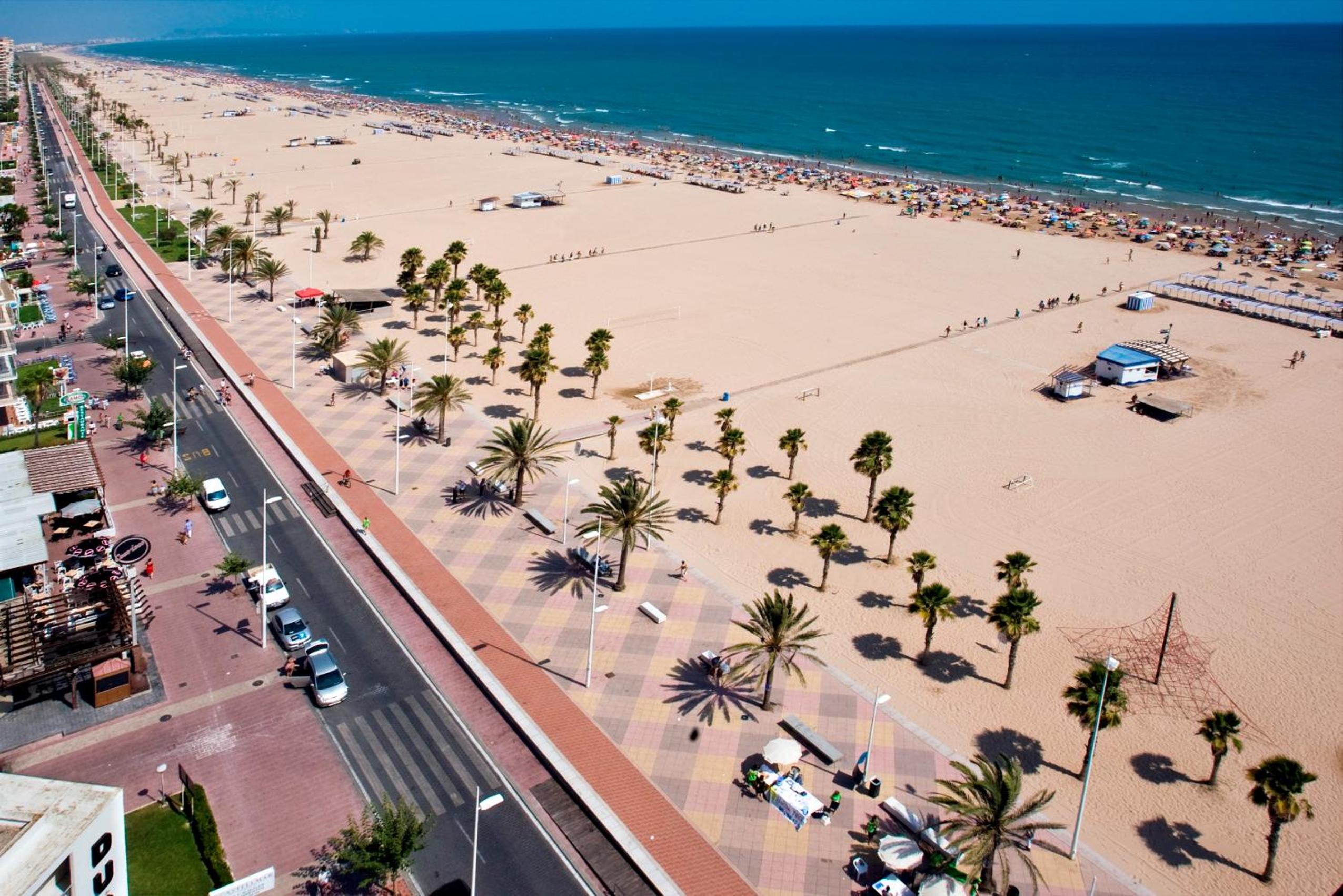 CAPRI GANDIA PRIMERA LÍNEA - Alquiler solo familias