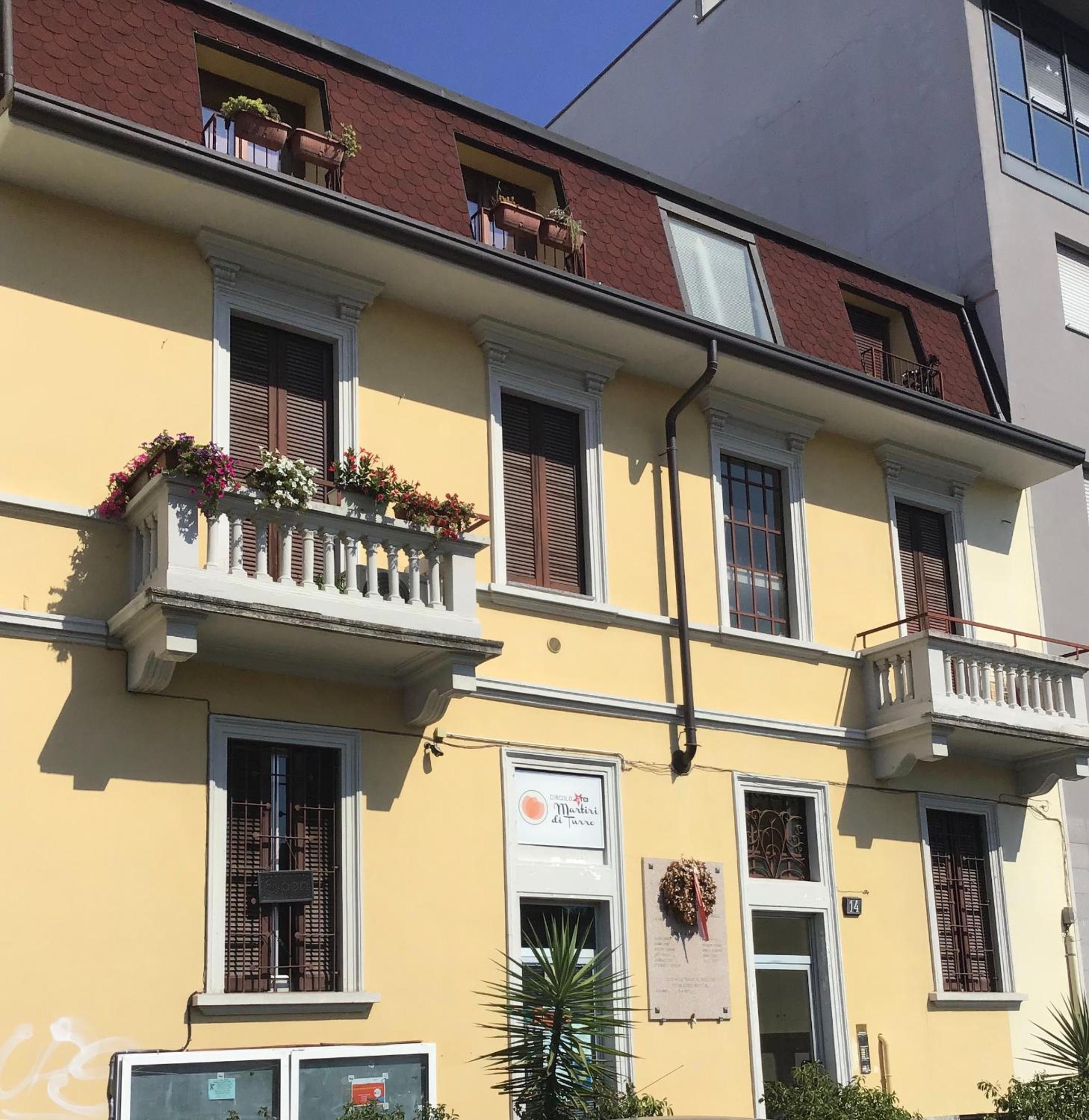 Lovely Terrace Apartment