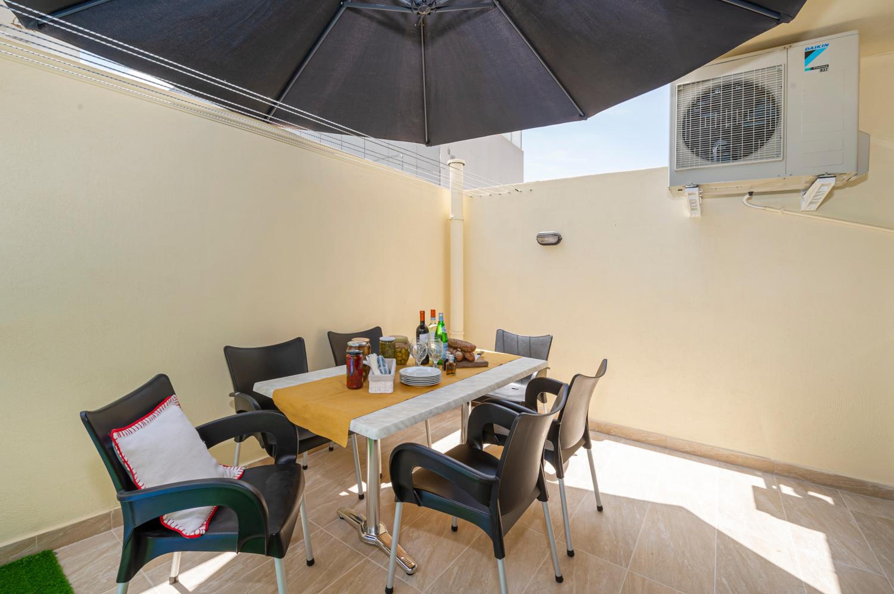 Summer Breeze 3 Bedroom Family Maisonette with sunny terrace in Mellieha - by Getawaysmalta view 4