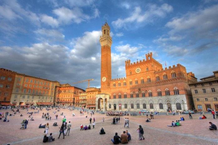 Fuga d'archi en Siena — other