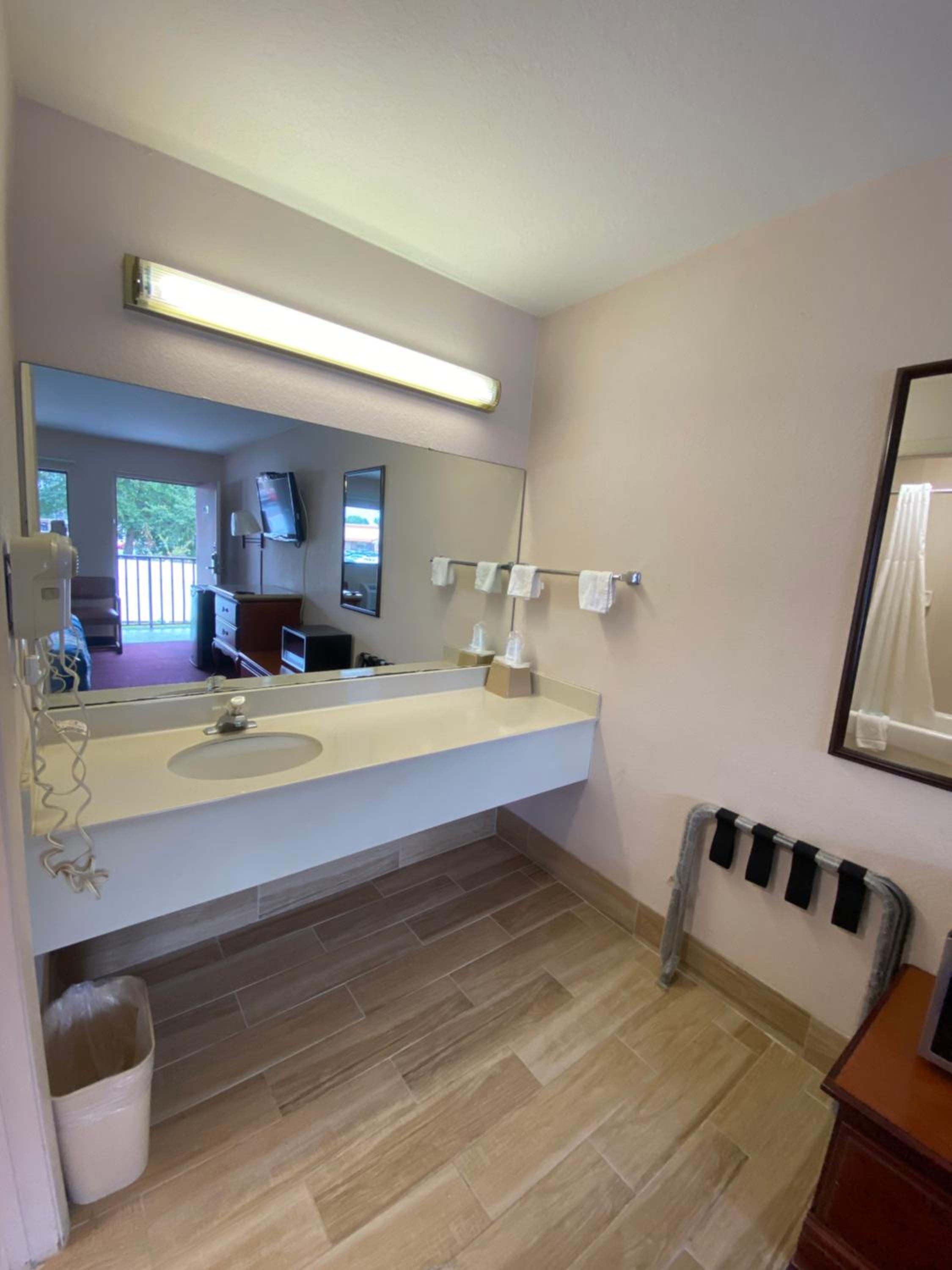 REGENCY INN