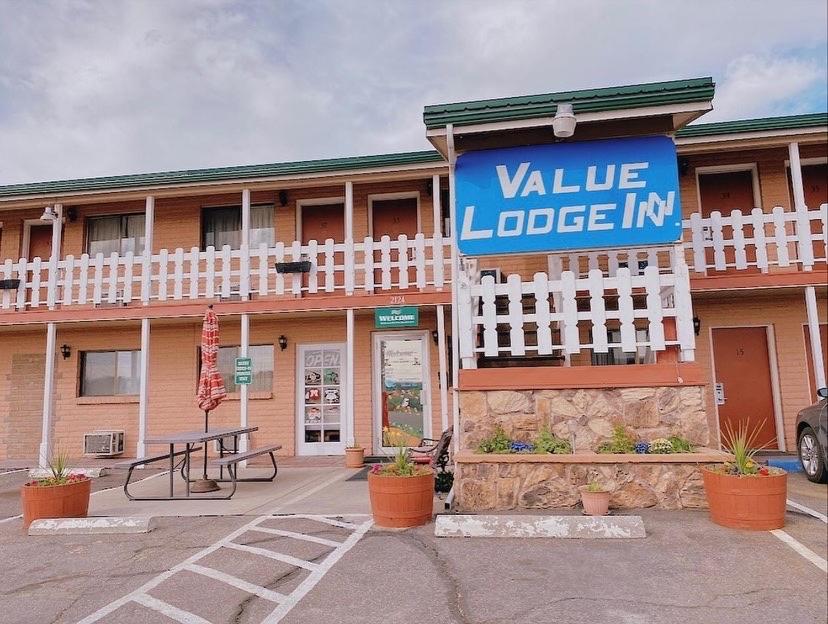 Value Lodge Inn - Property Image 1