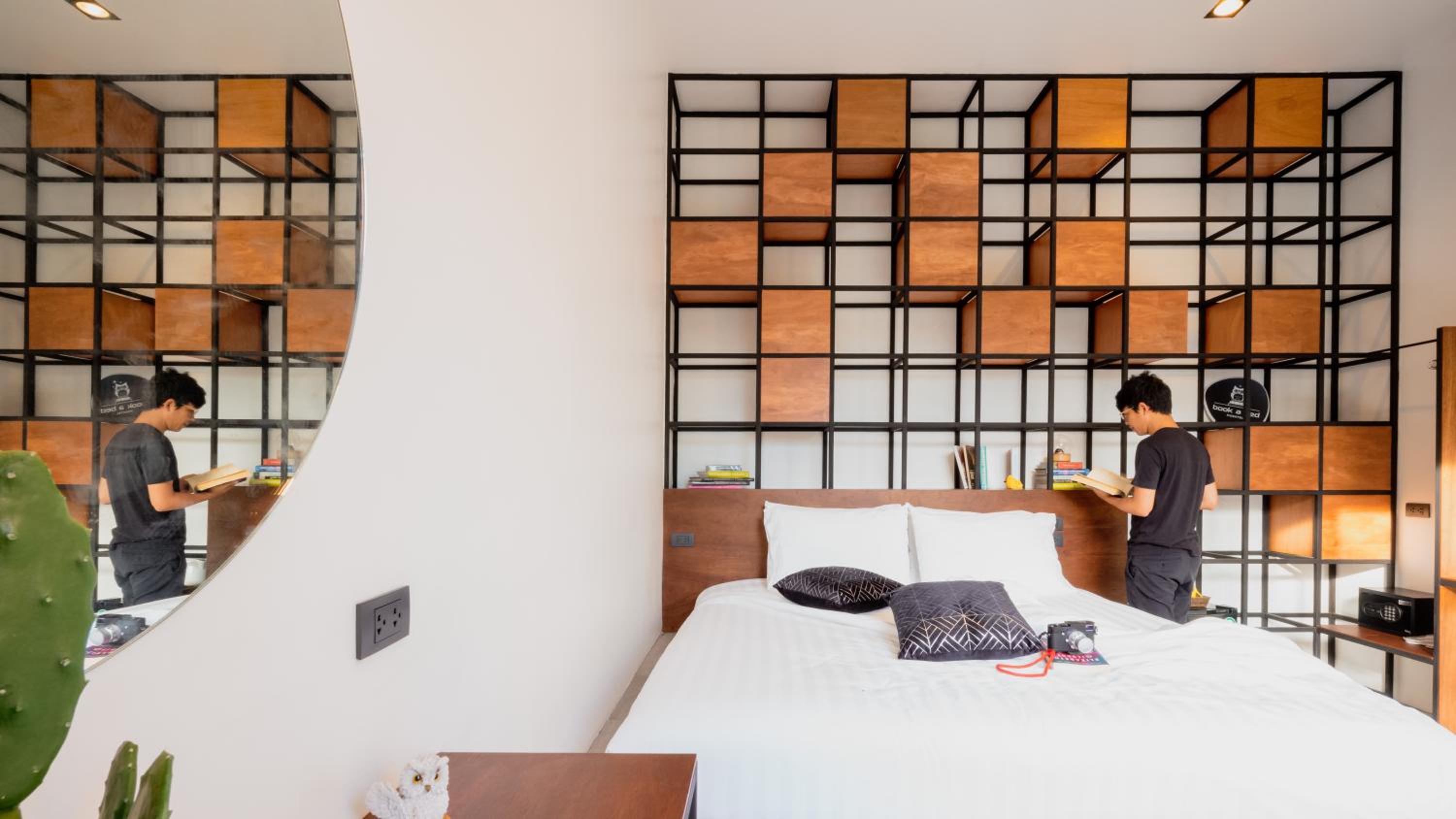 Book a Bed Poshtel - SHA Plus