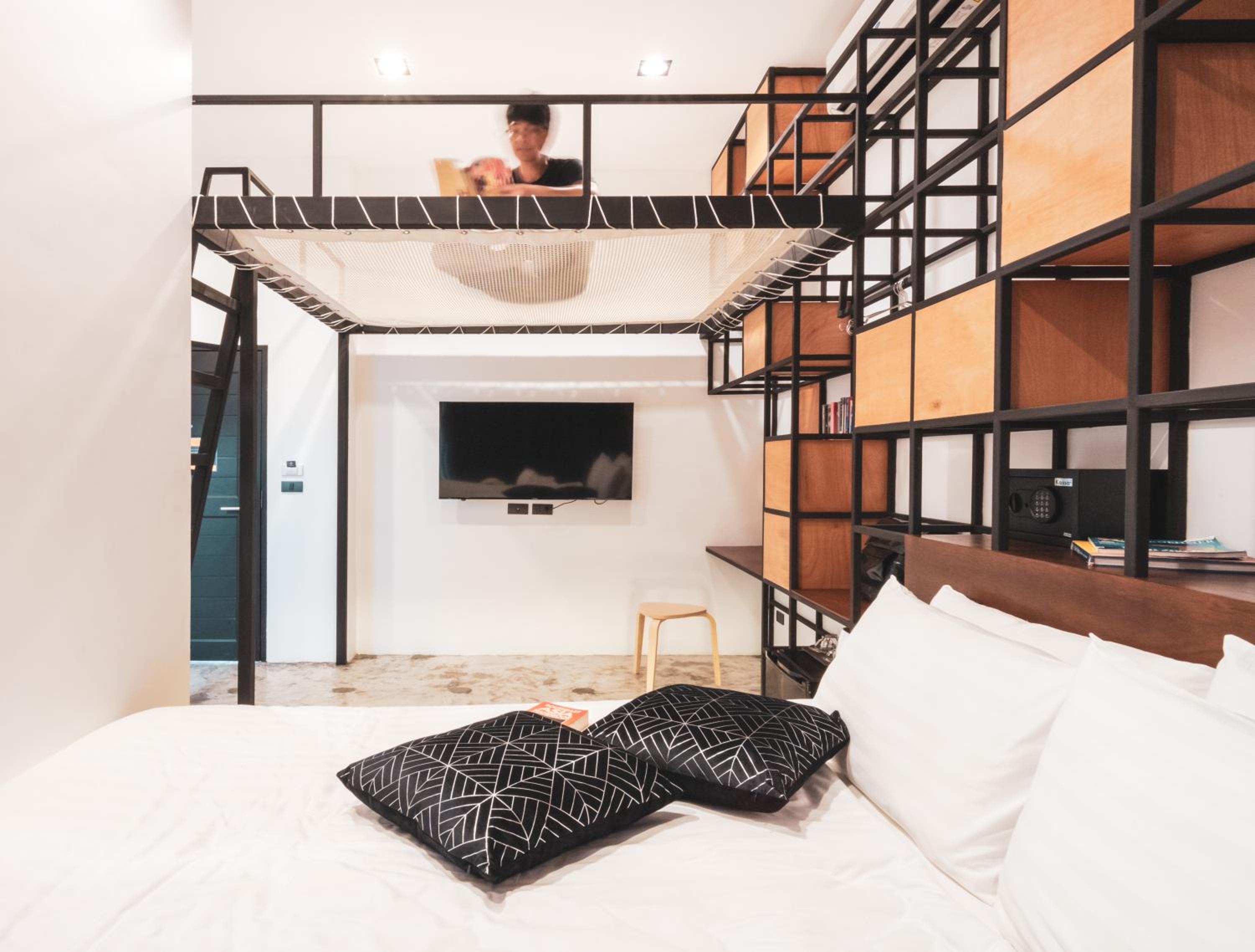 Book a Bed Poshtel - SHA Plus