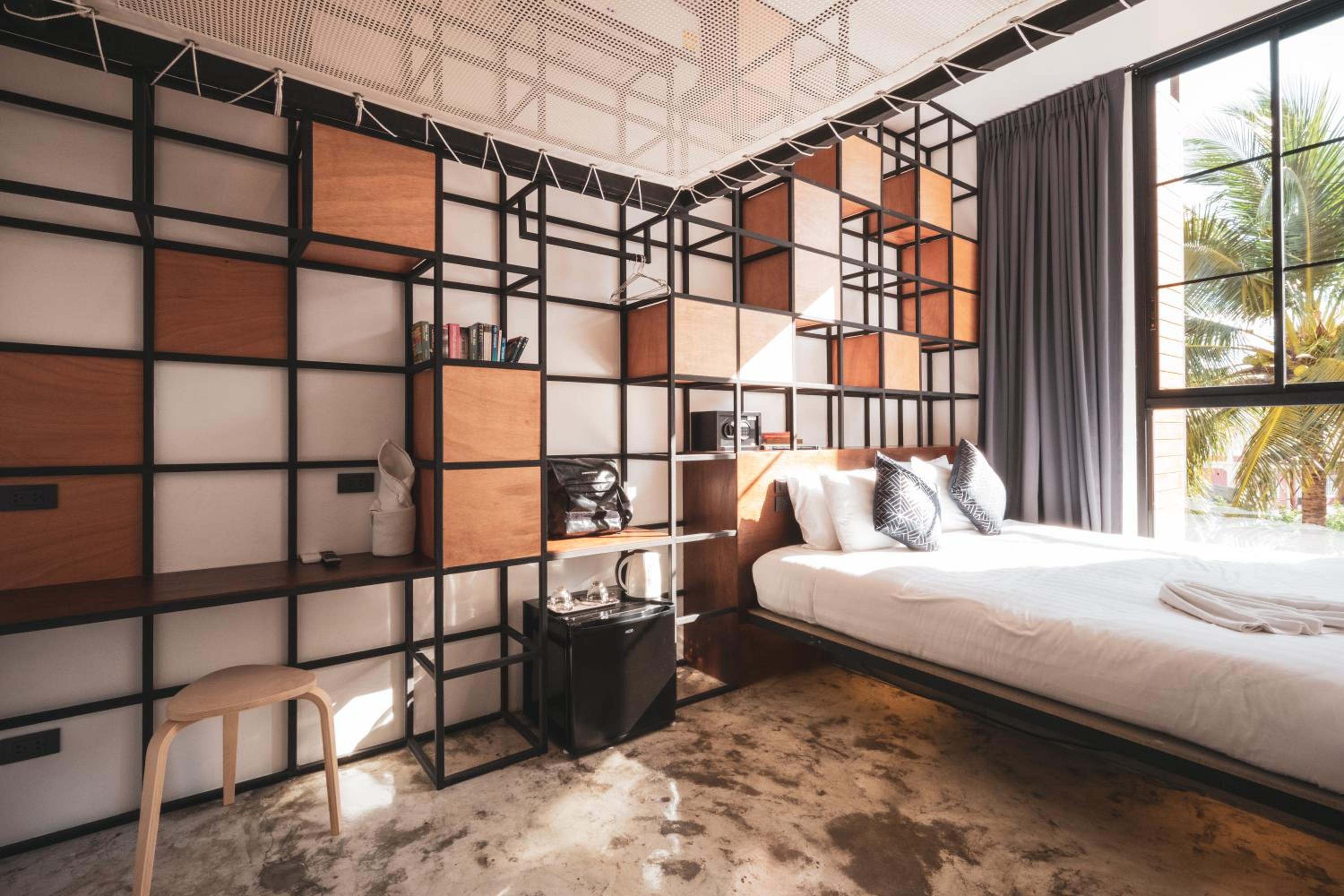 Book a Bed Poshtel - SHA Plus