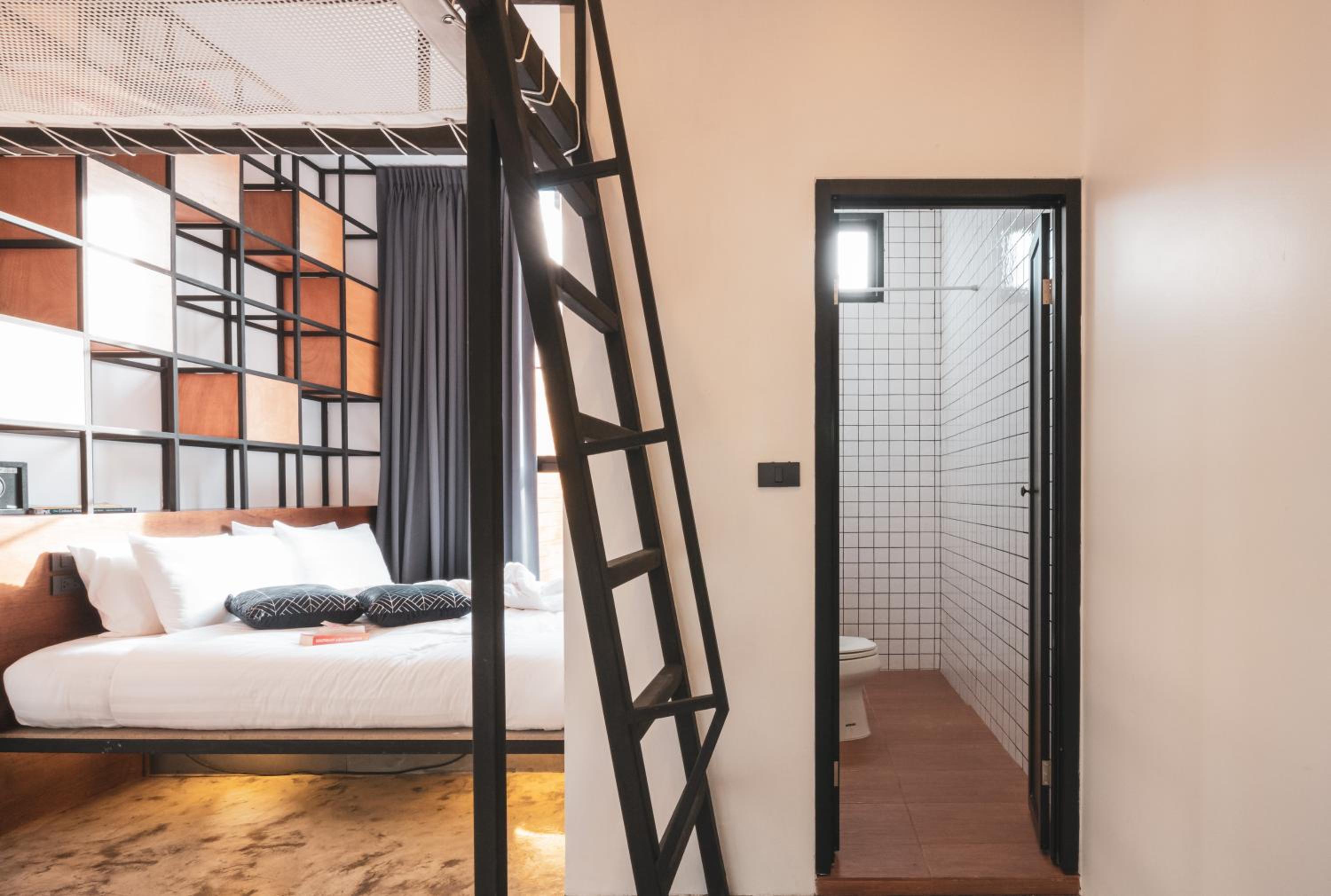 Book a Bed Poshtel - SHA Plus