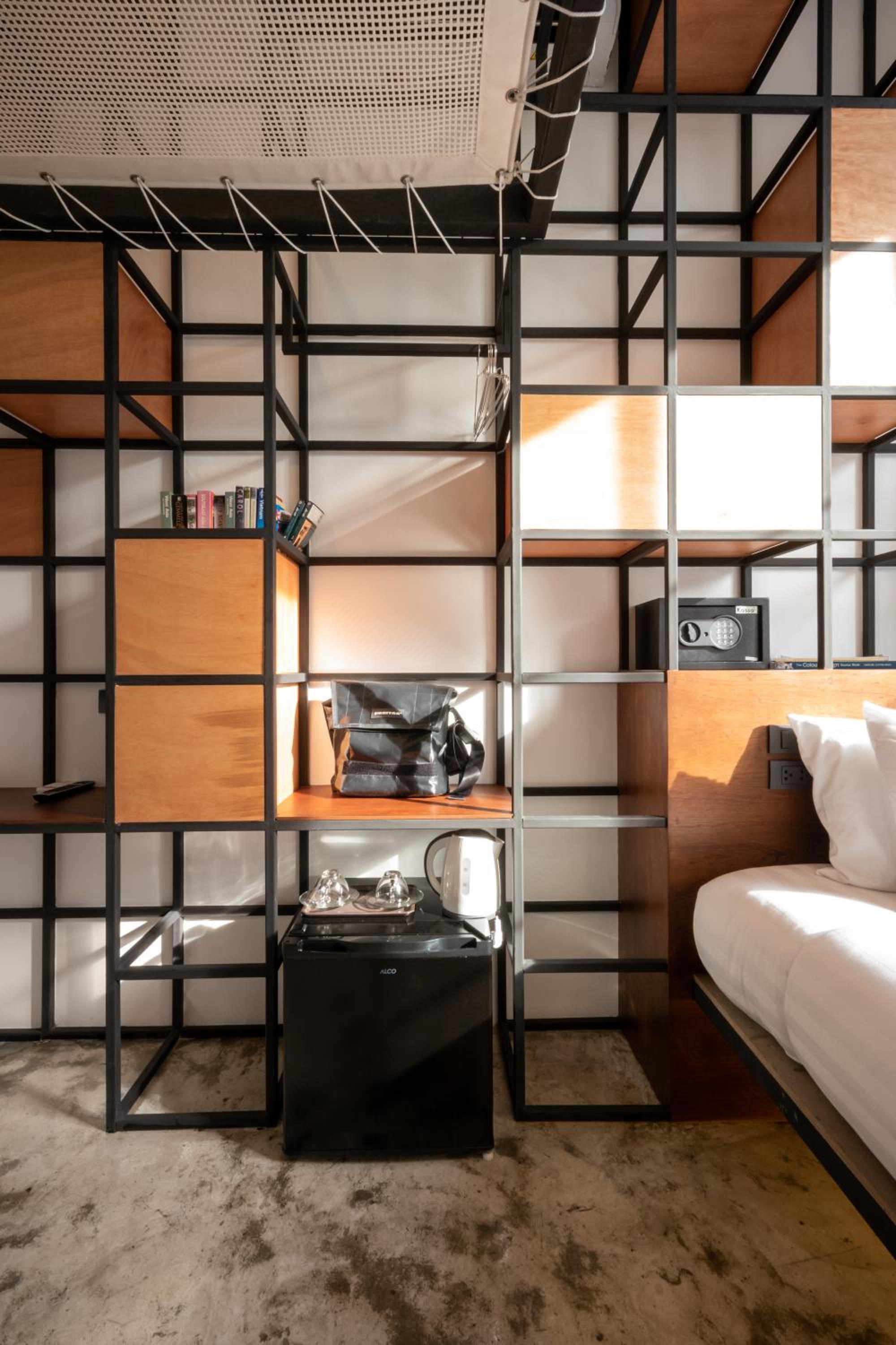 Book a Bed Poshtel - SHA Plus