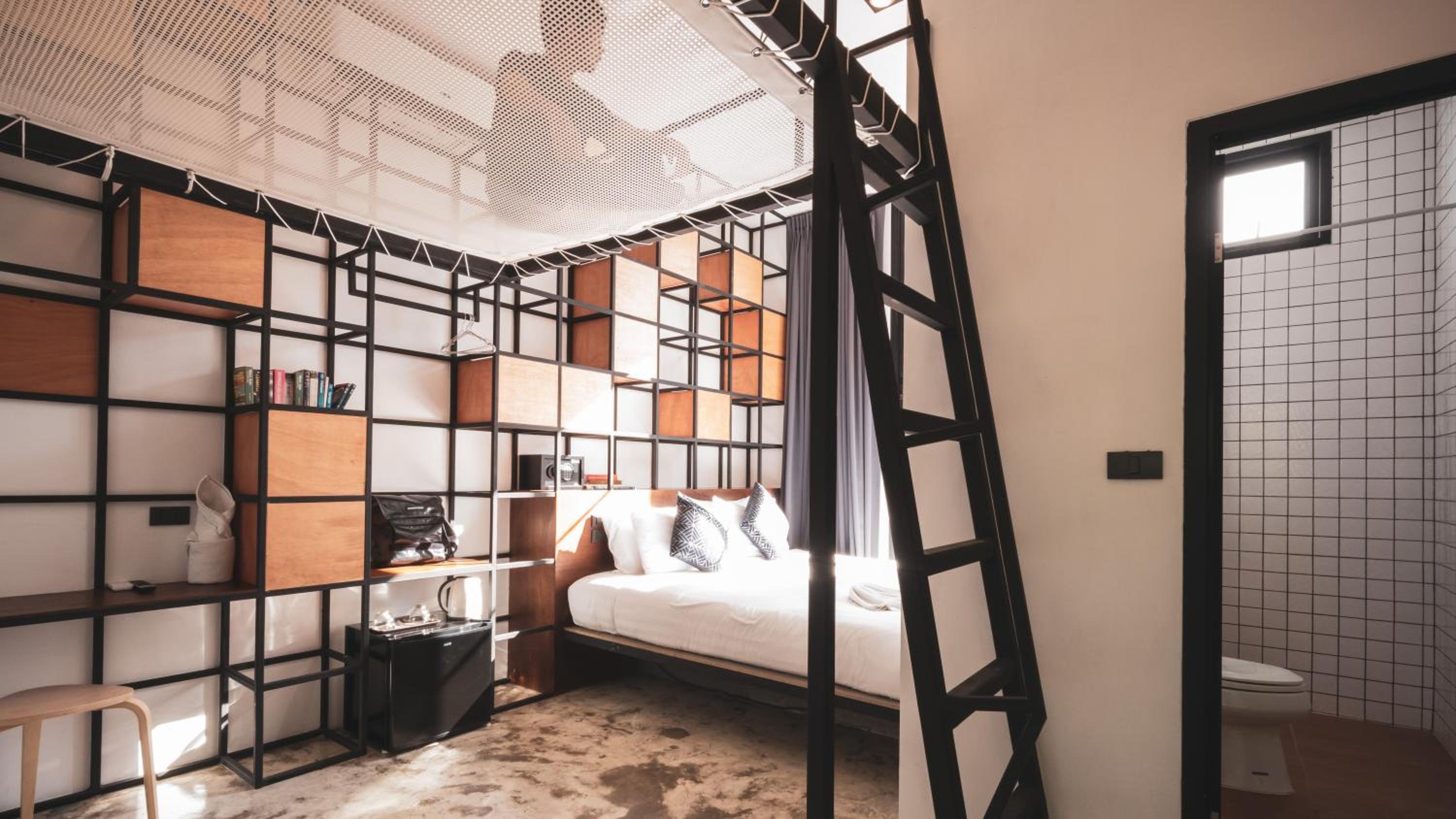 Book a Bed Poshtel - SHA Plus