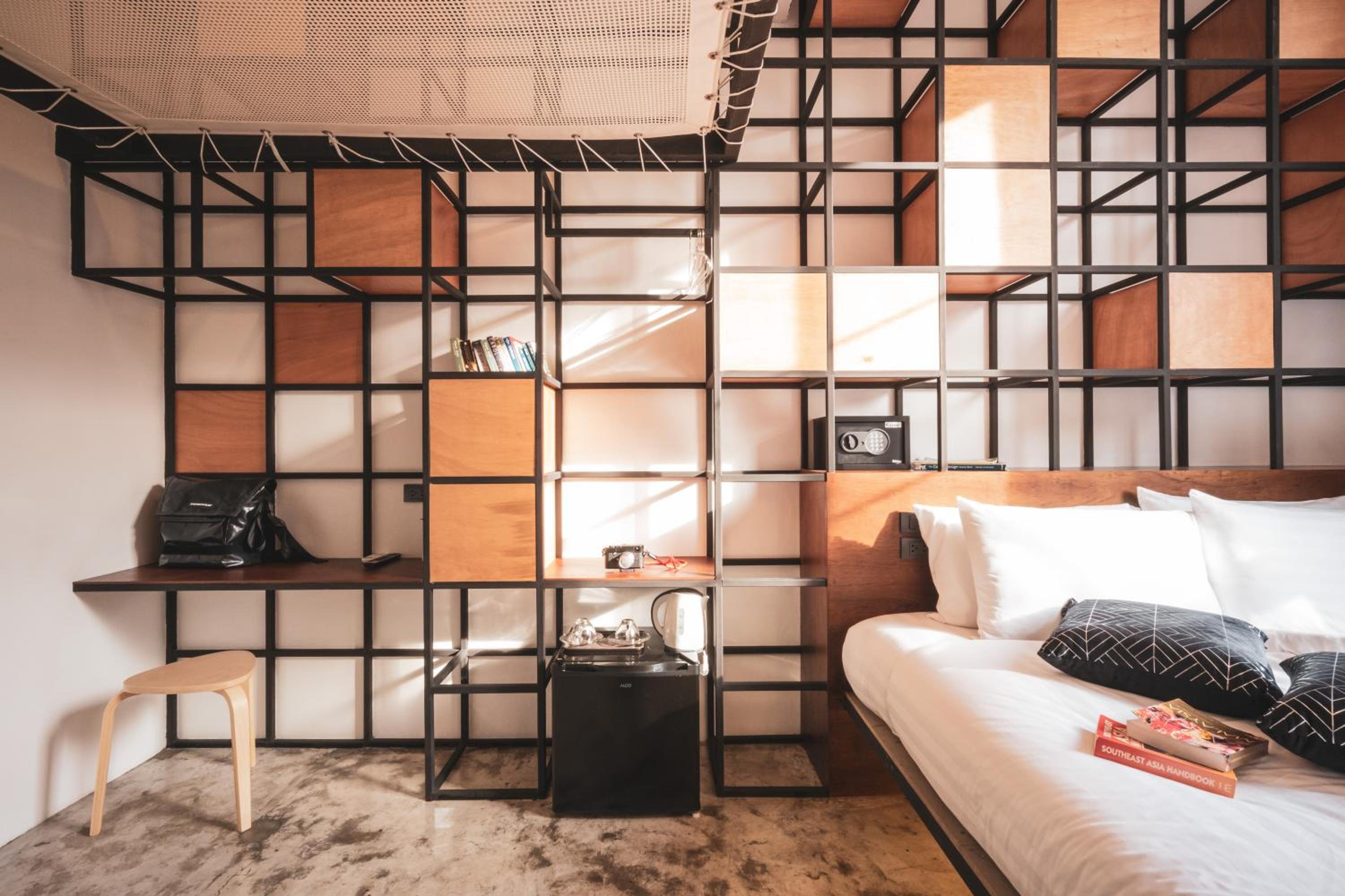 Book a Bed Poshtel - SHA Plus