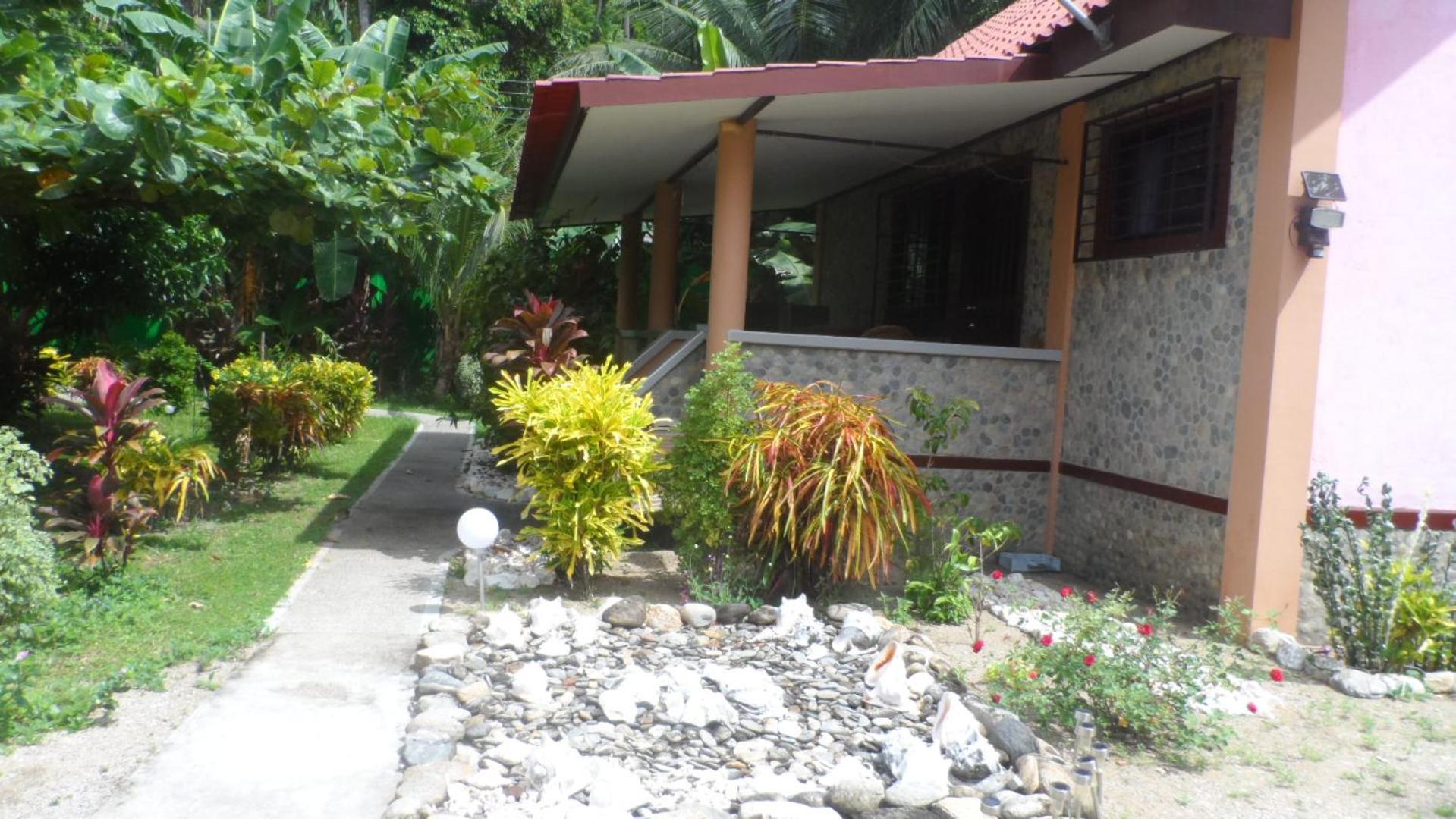 Haus am Strand auf Sibuyan Island nahe Cresta de Gallo - Marevic's Guesthouse 1 ohne Klimaanlage view 2