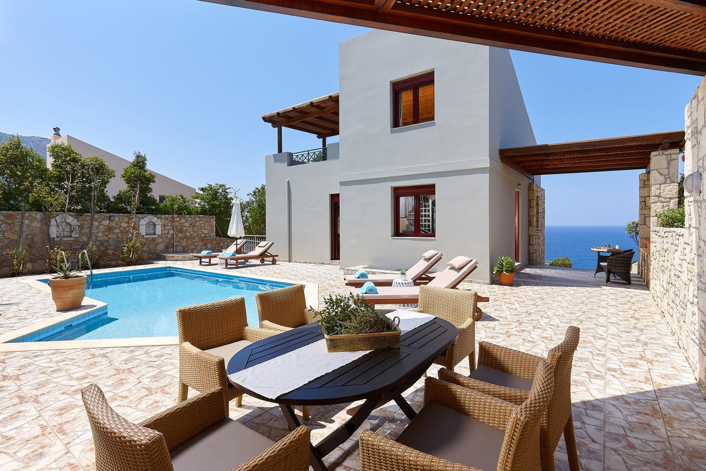 Okeanides Villas