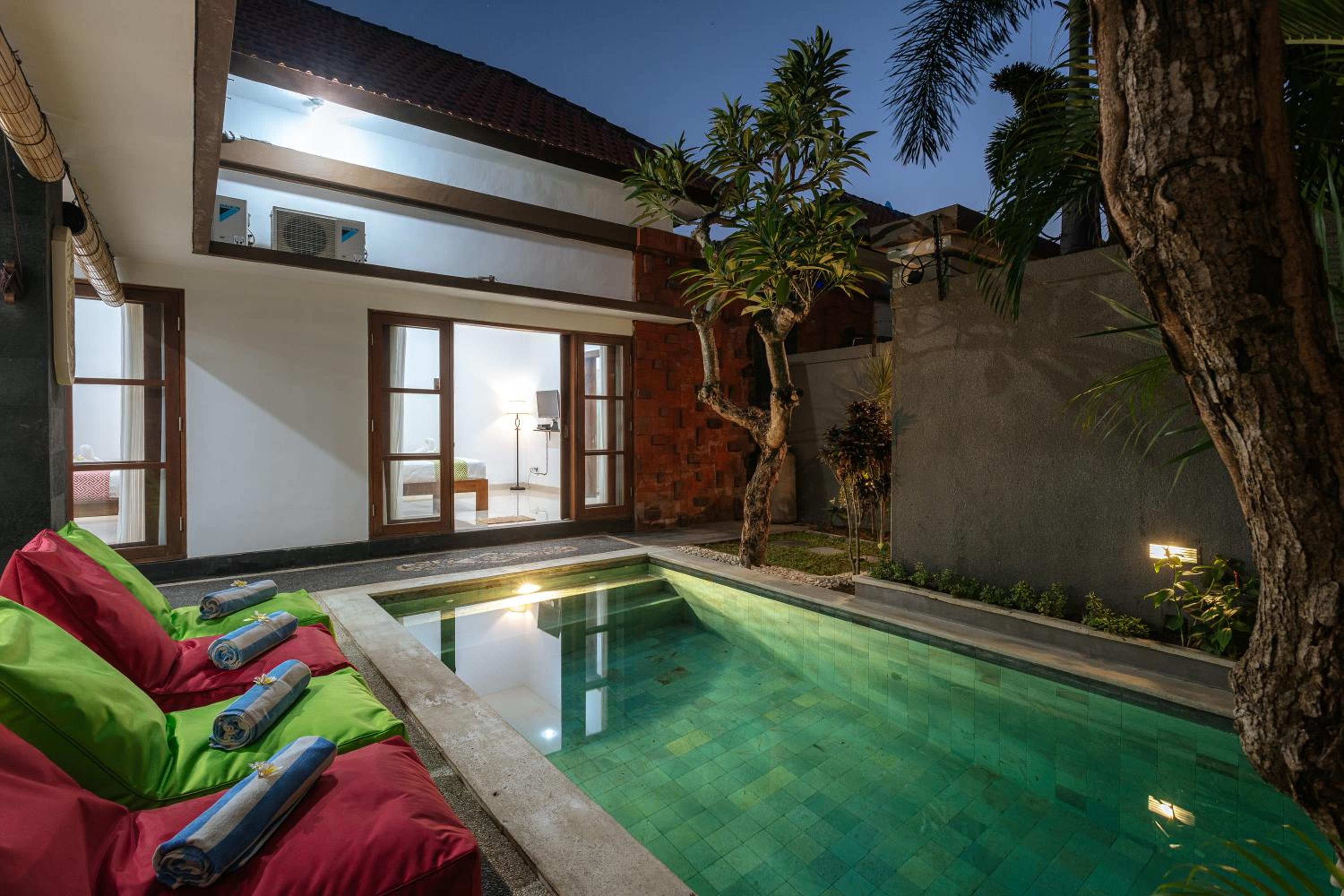 Villa Sedana, Seminyak - 2 Bedroom Private Pool Villa!