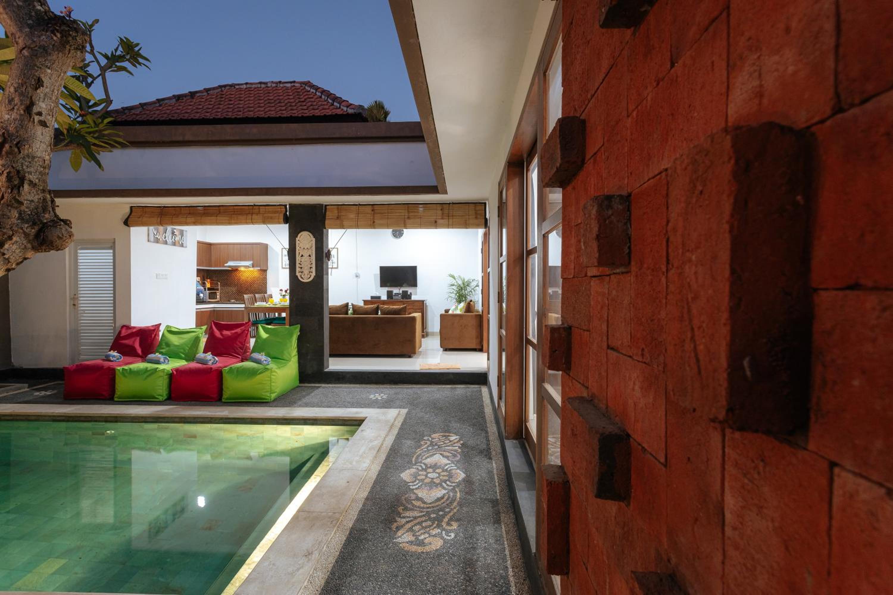 Villa Sedana, Seminyak - 2 Bedroom Private Pool Villa!