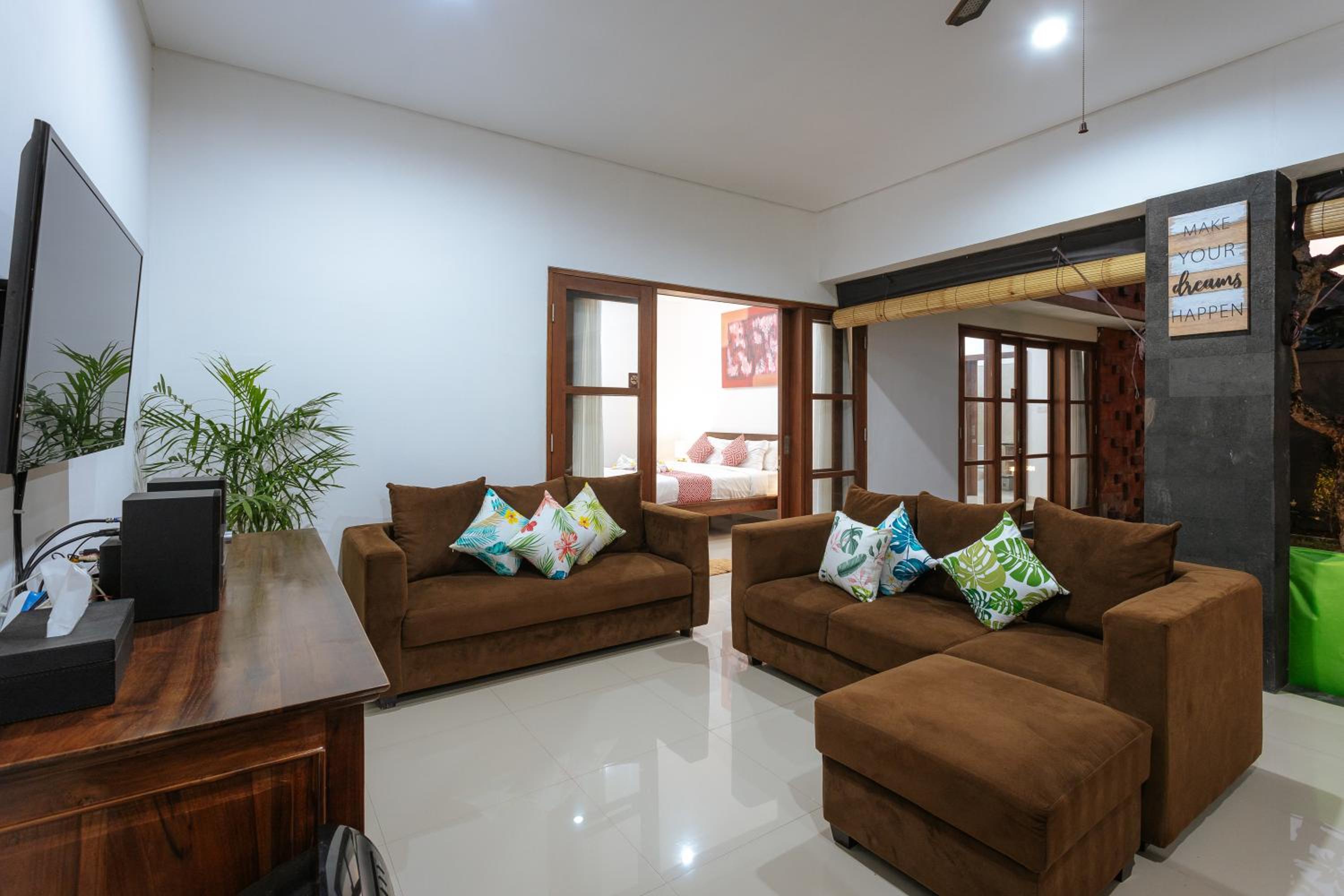 Villa Sedana, Seminyak - 2 Bedroom Private Pool Villa!