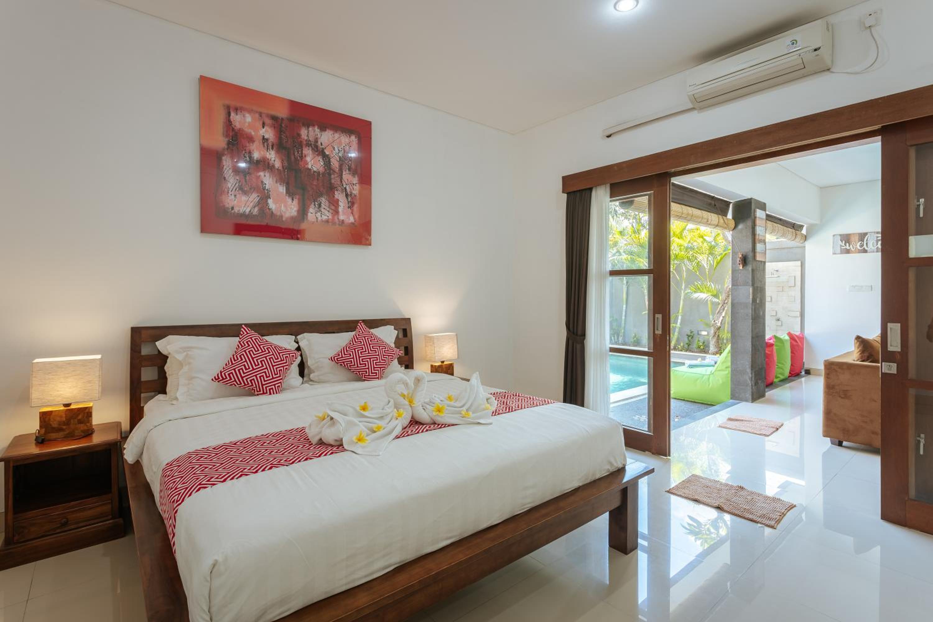 Villa Sedana, Seminyak - 2 Bedroom Private Pool Villa!