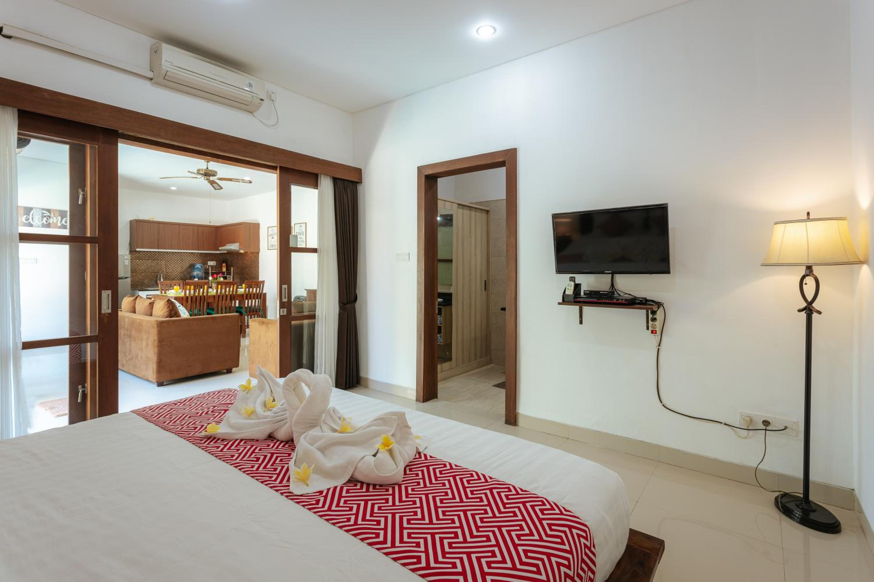 Villa Sedana, Seminyak - 2 Bedroom Private Pool Villa!