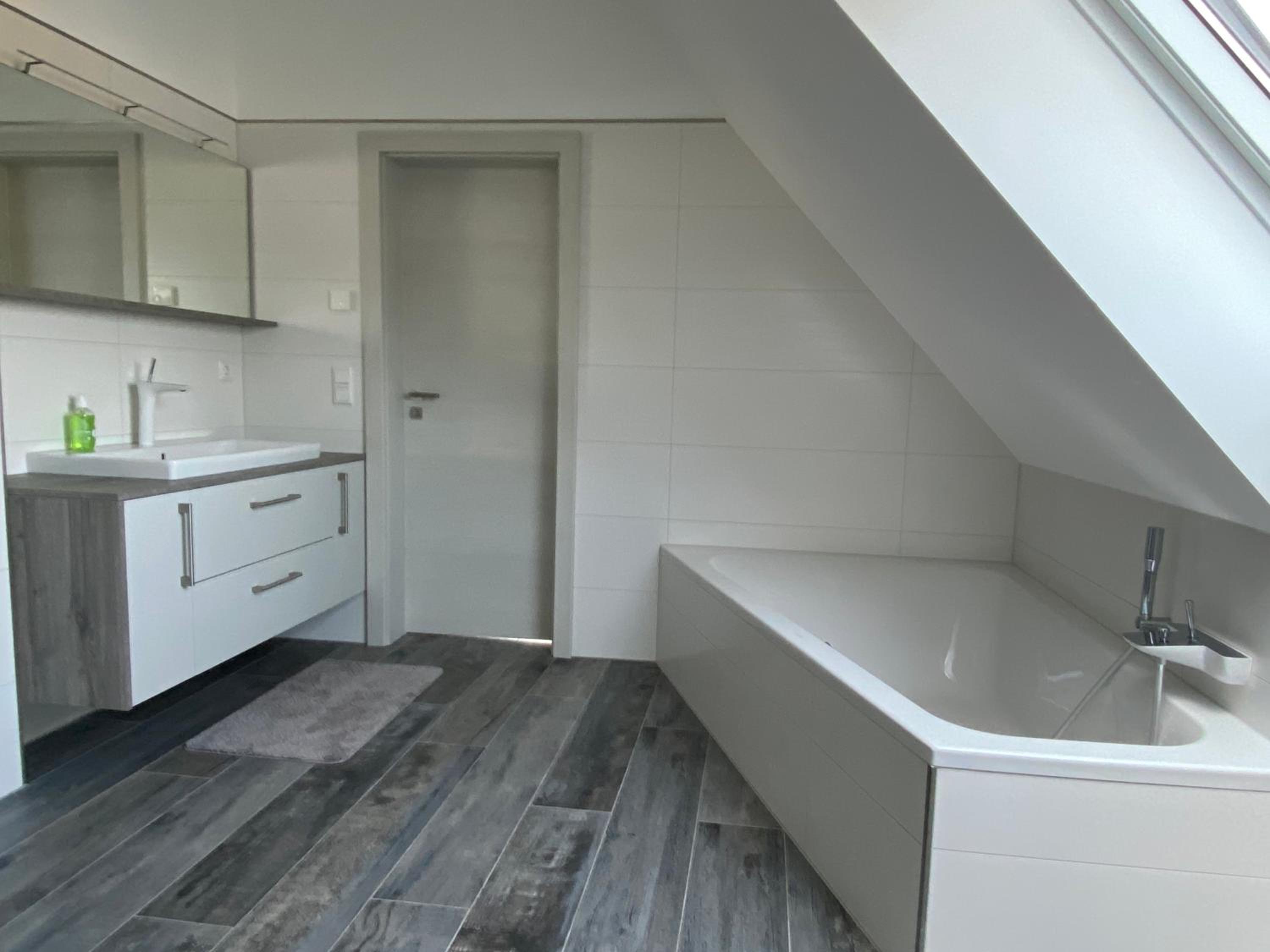 Haus am See mit Sauna und Kamin