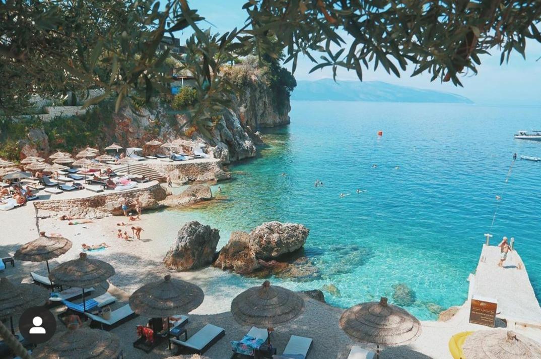 Deni Sea View Apartment