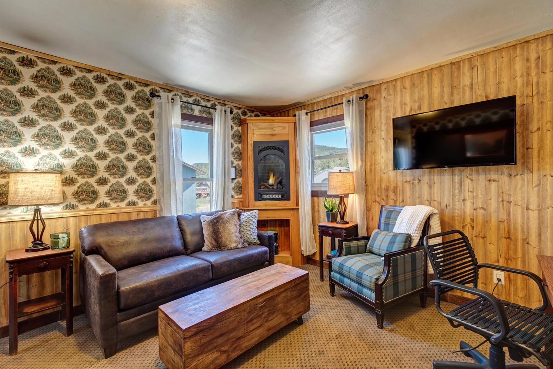 Fireside Inn & Hostel