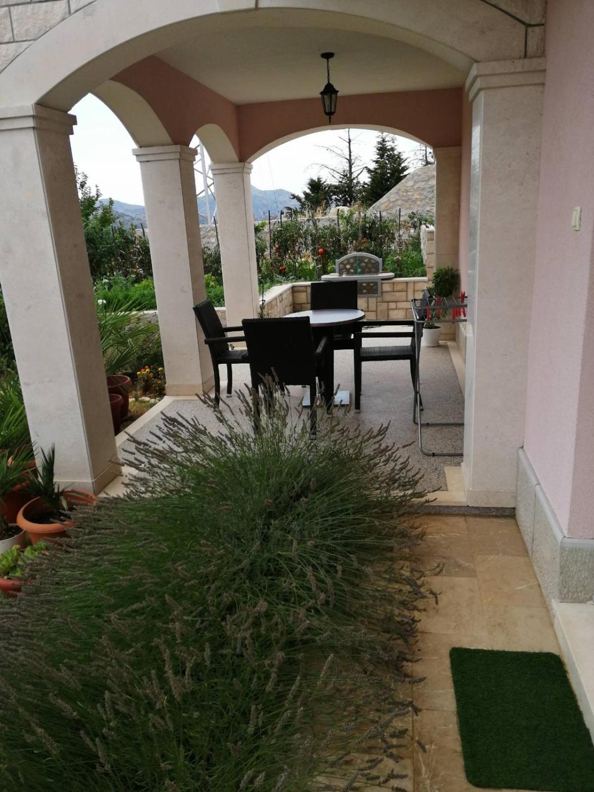 Sun garden apartment