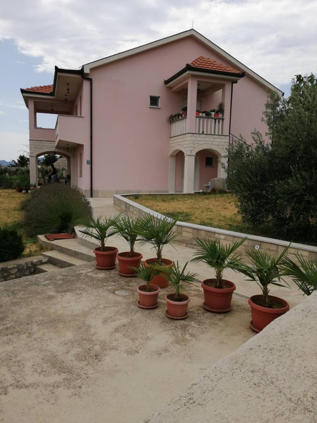 Sun garden apartment