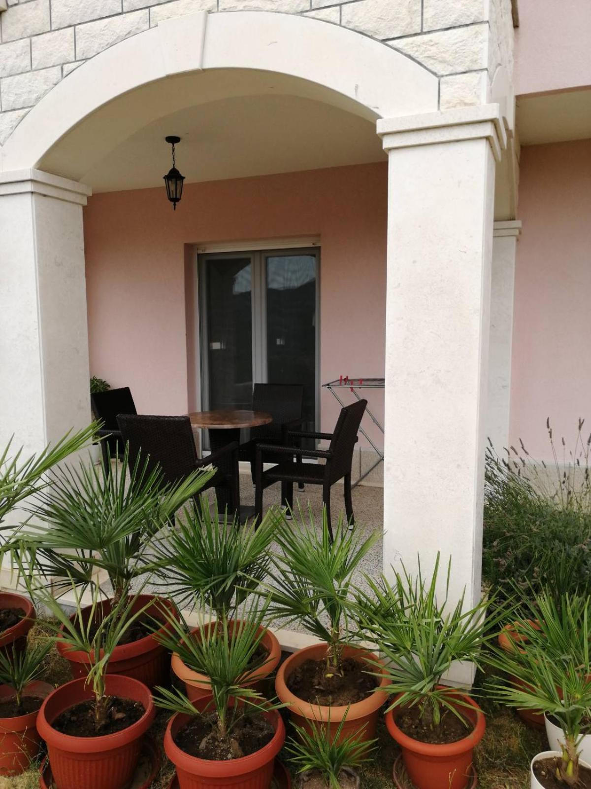 Sun garden apartment