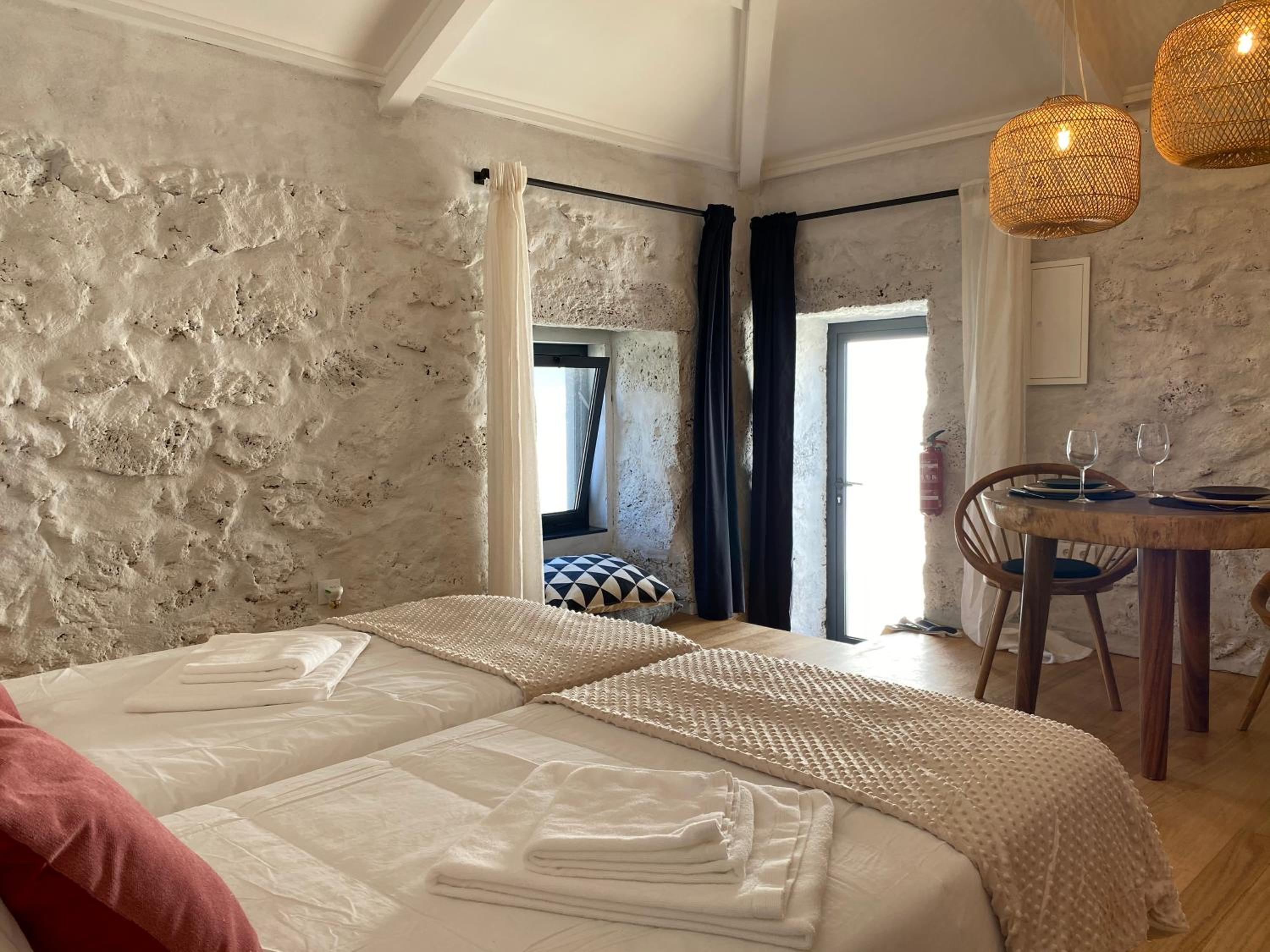 LUZZ me - Casas de Santa Bárbara view 2