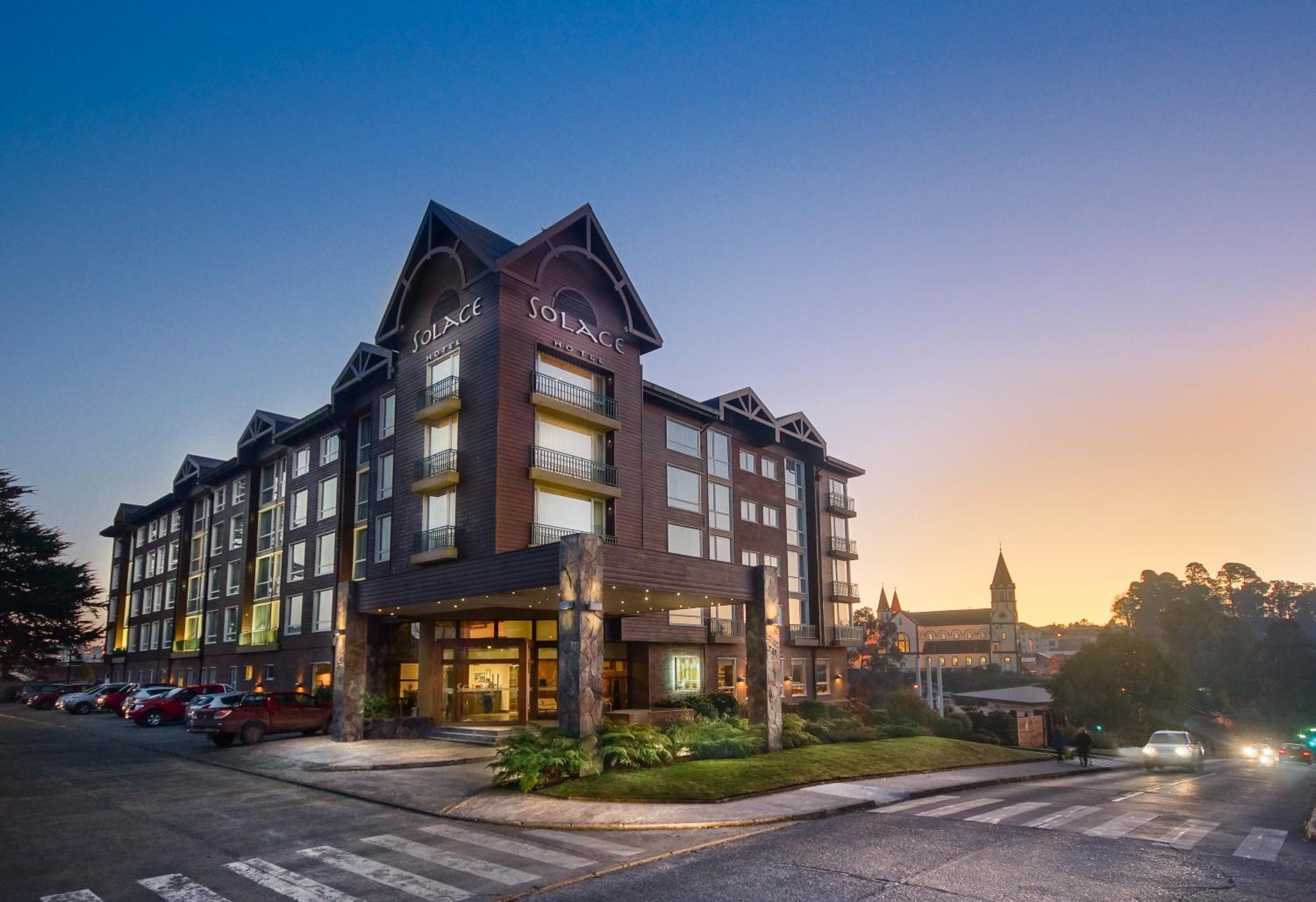 Hotel Solace Hotel Puerto Varas - Image 1