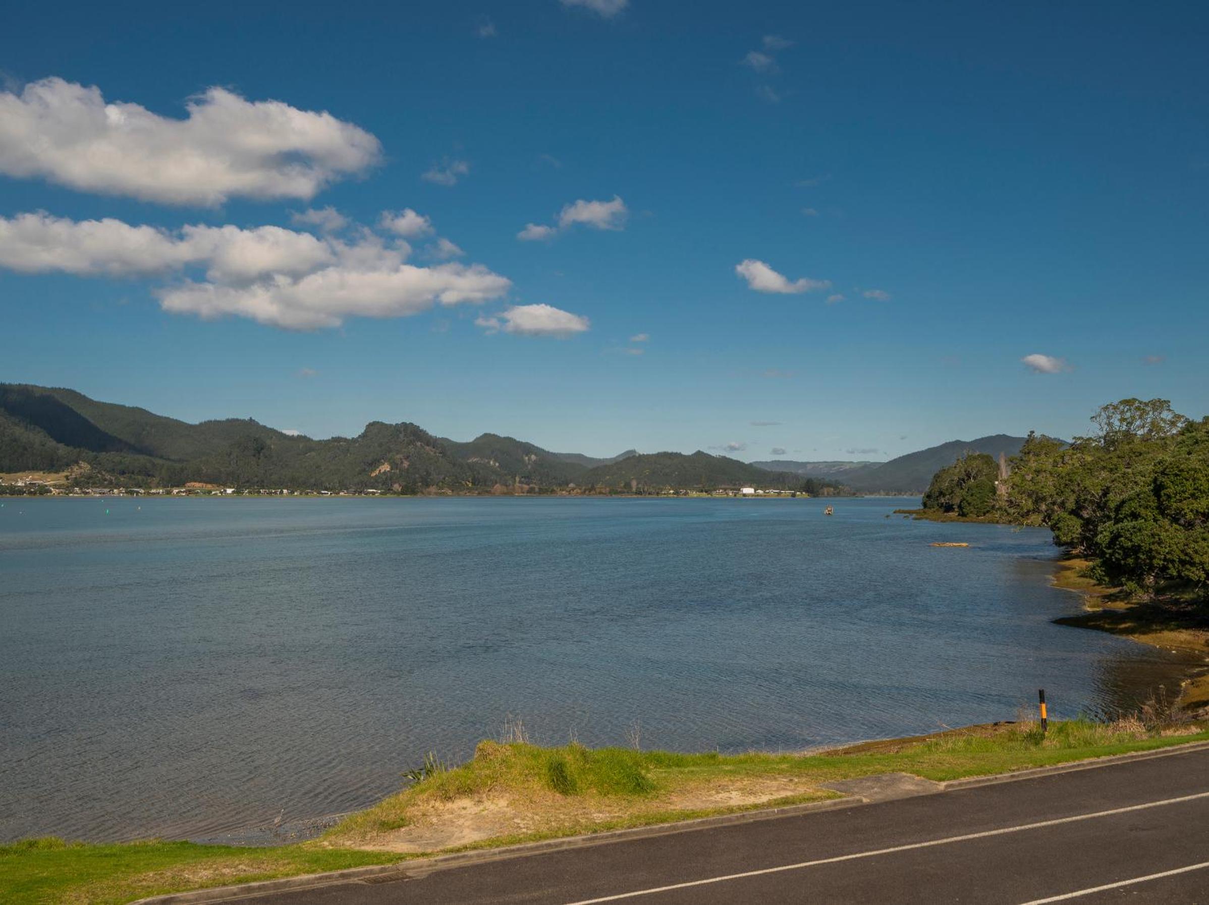 Tairua Waterfront Retreat - Tairua Apartment view 2