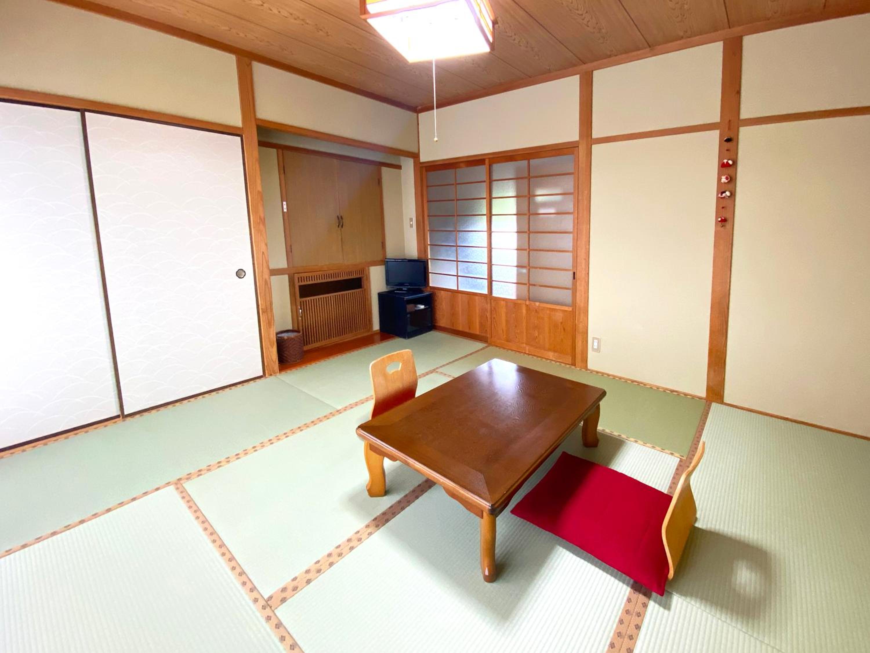 Yufuin Onsen Hasuwa Inn view 2