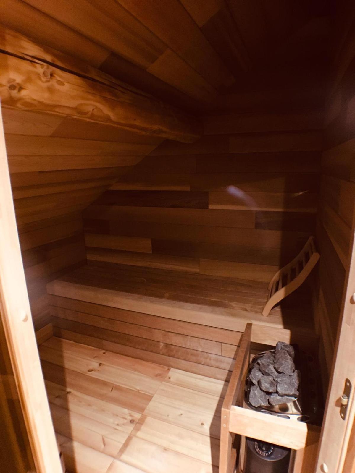 B&B Pegasus II - Chambre familiale de luxe avec sauna privatif et coin repas