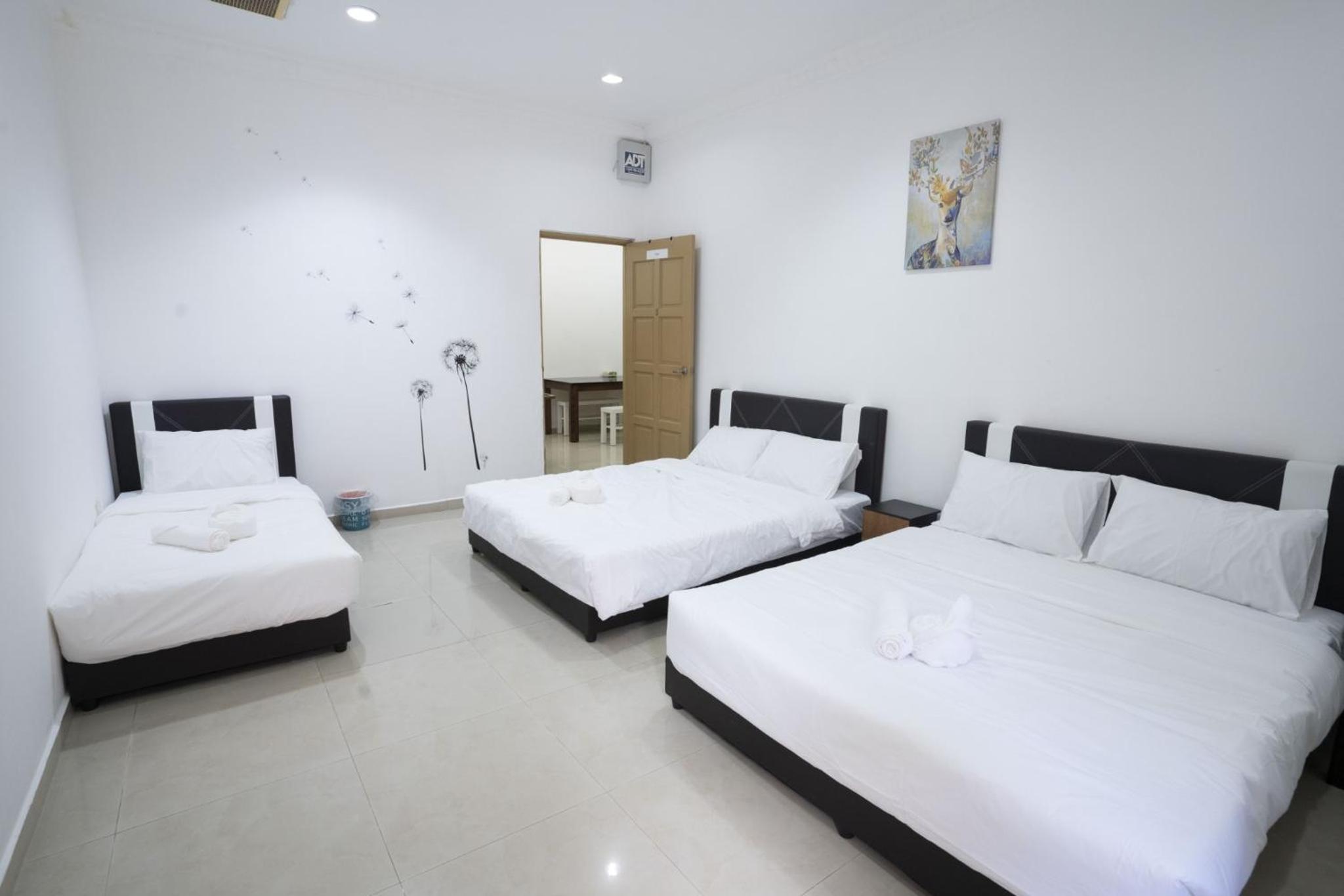 PARTY HAUS 7 bedrooms 8 toilets