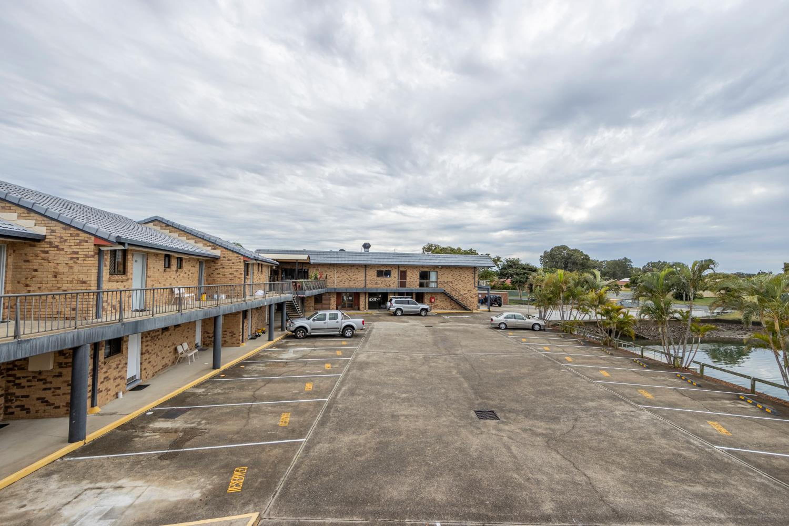 Bribie Waterways Motel