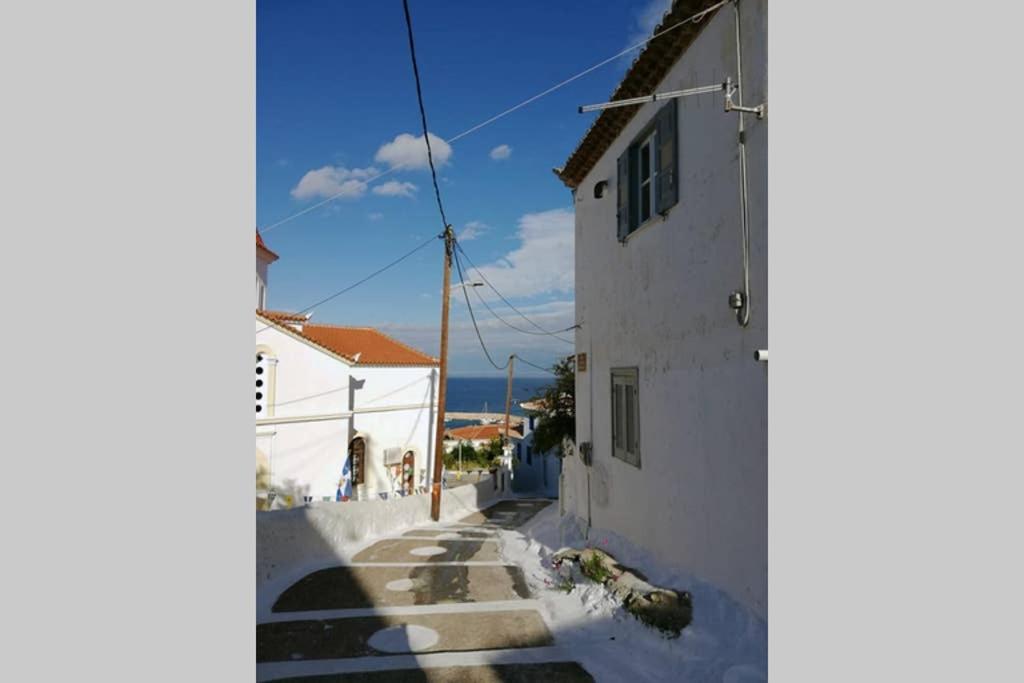 gemütliches Studio im Herzen von Koroni view 2