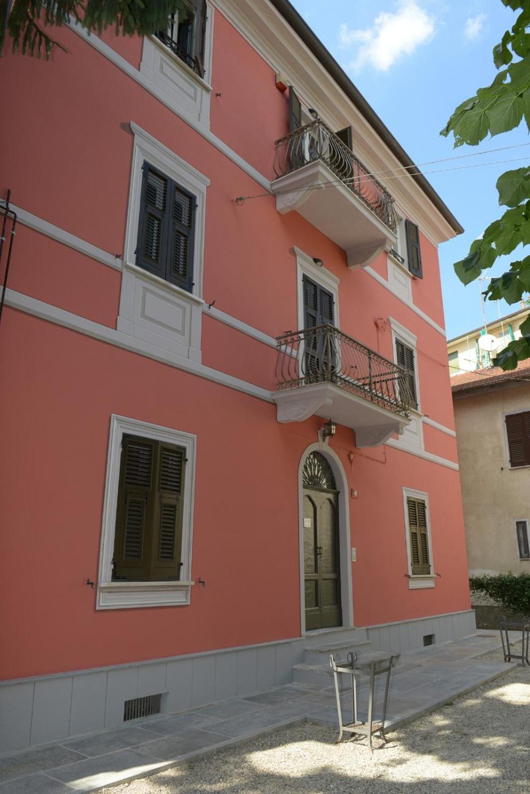 Rivaro Palace view 2