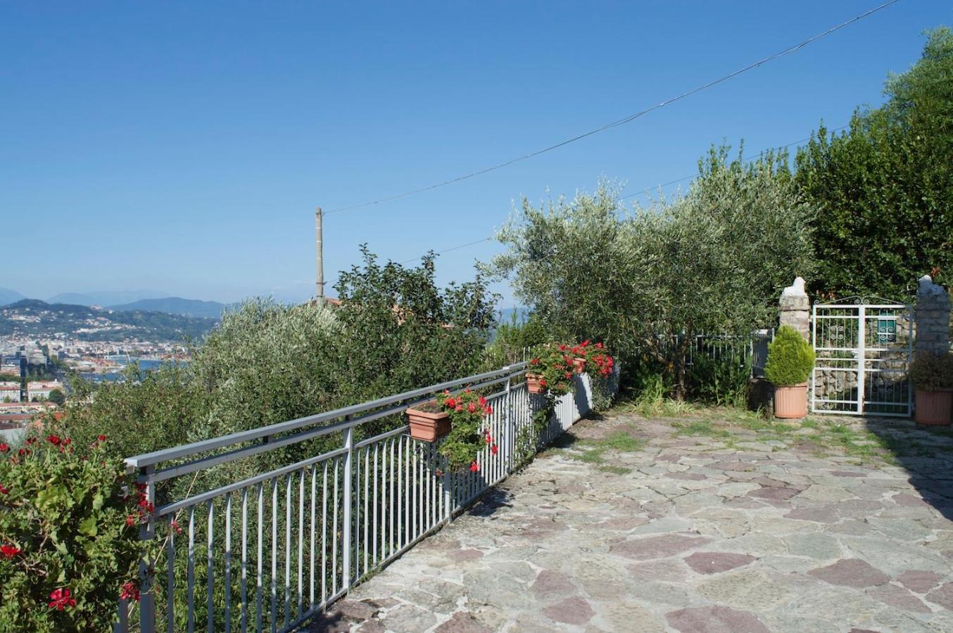 Charme and Comfort near Cinque Terre by Wonderful Italy view 4