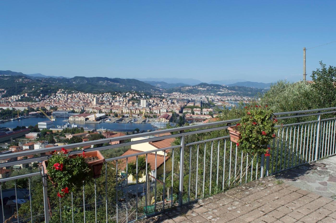 Charme and Comfort near Cinque Terre by Wonderful Italy view 5
