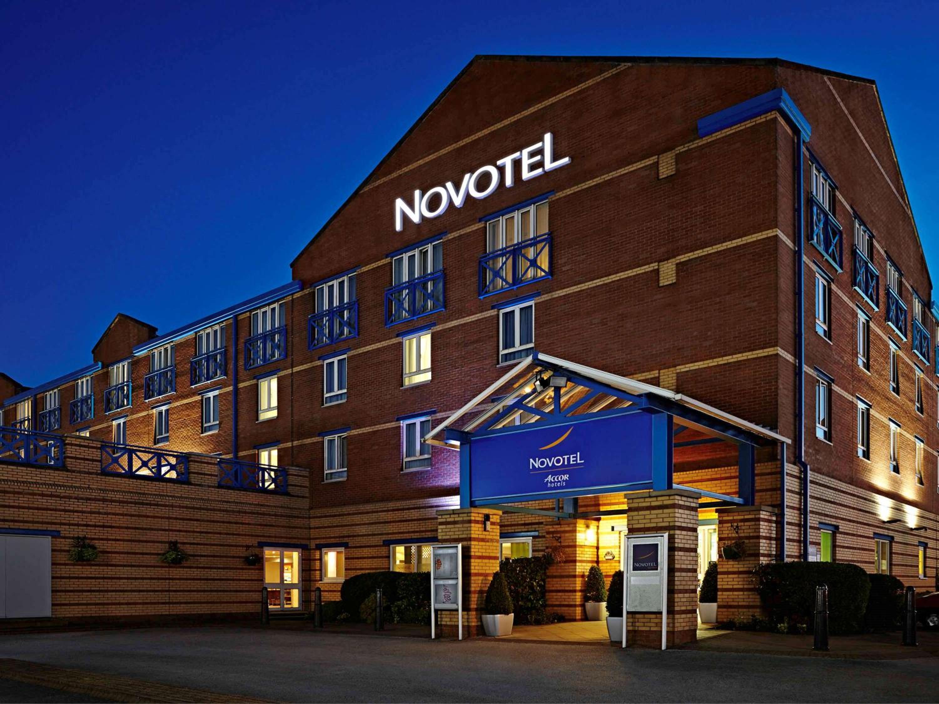 Hotel Novotel Wolverhampton City Centre - Image 1