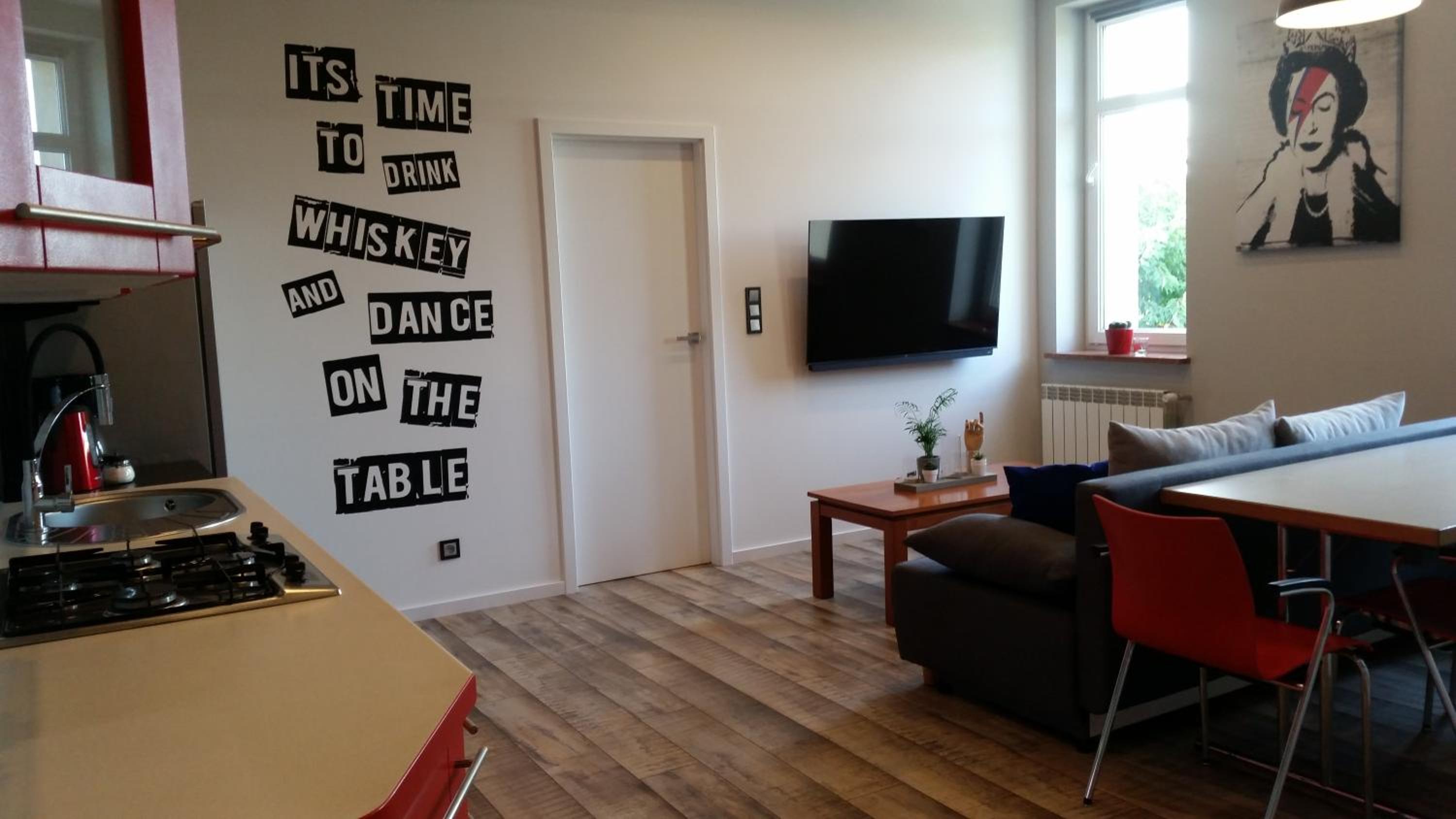 Street Art Apartment view 3
