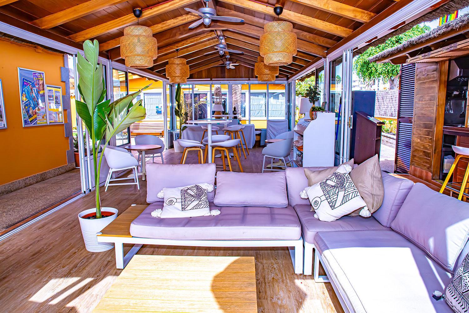 lounge