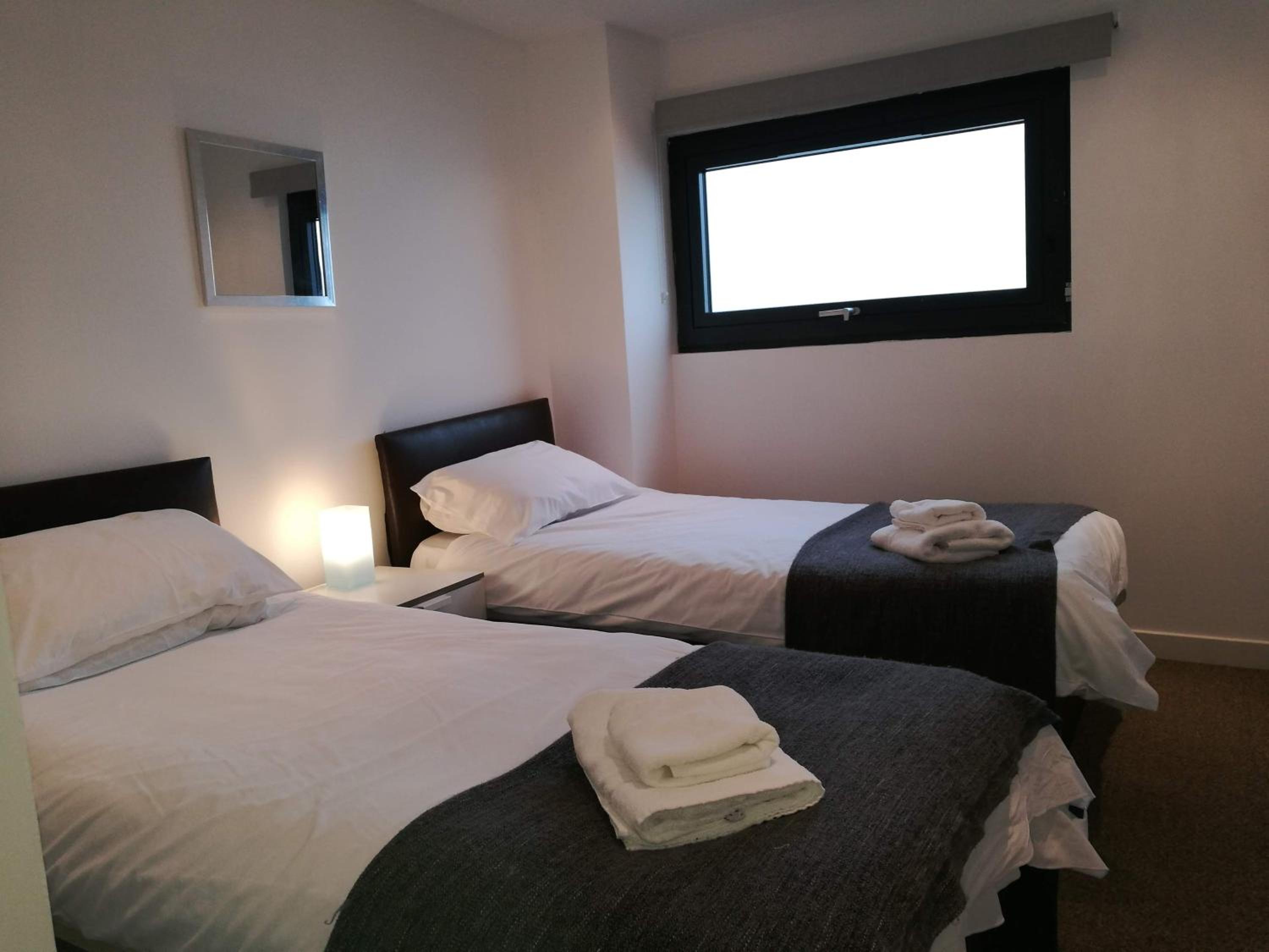 Glasgow Central Riverview Luxury Apartment (Sleeps upto 8) view 4