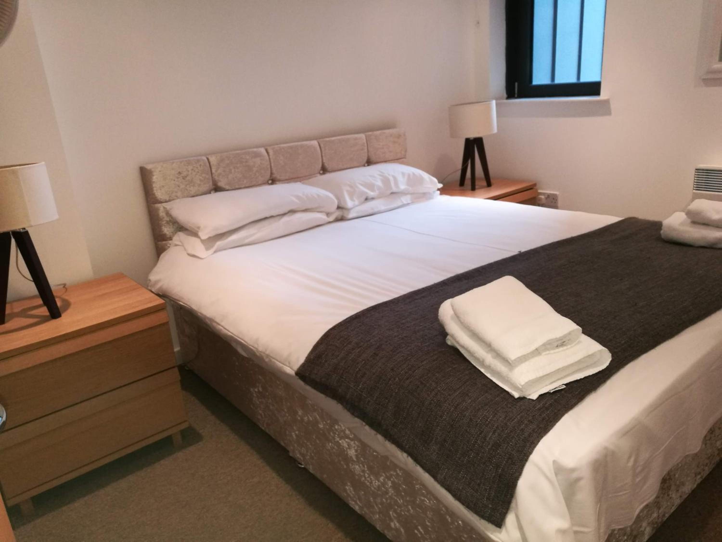 Glasgow Central Riverview Luxury Apartment (Sleeps upto 8) view 5