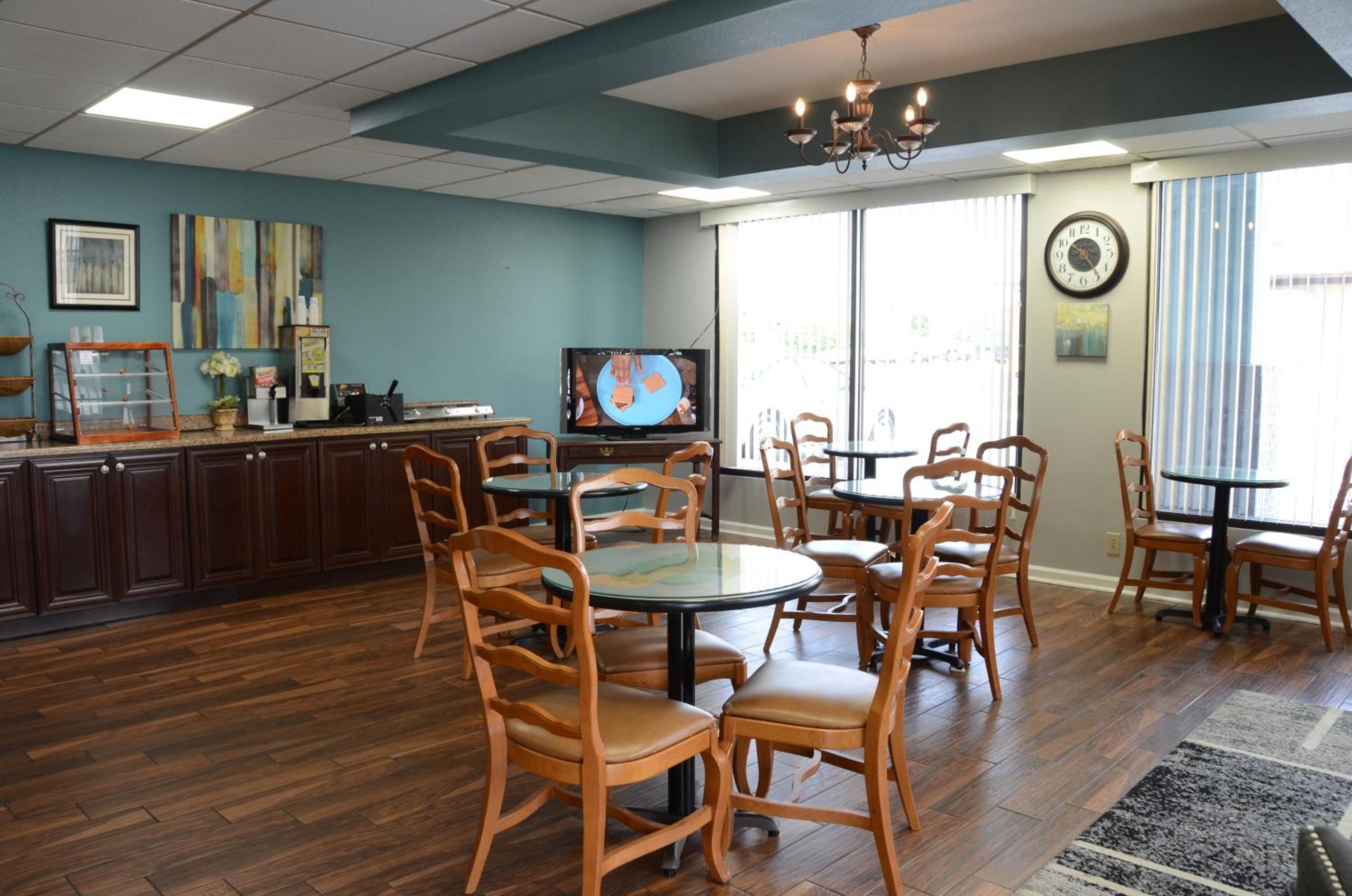 Clarksville Inn