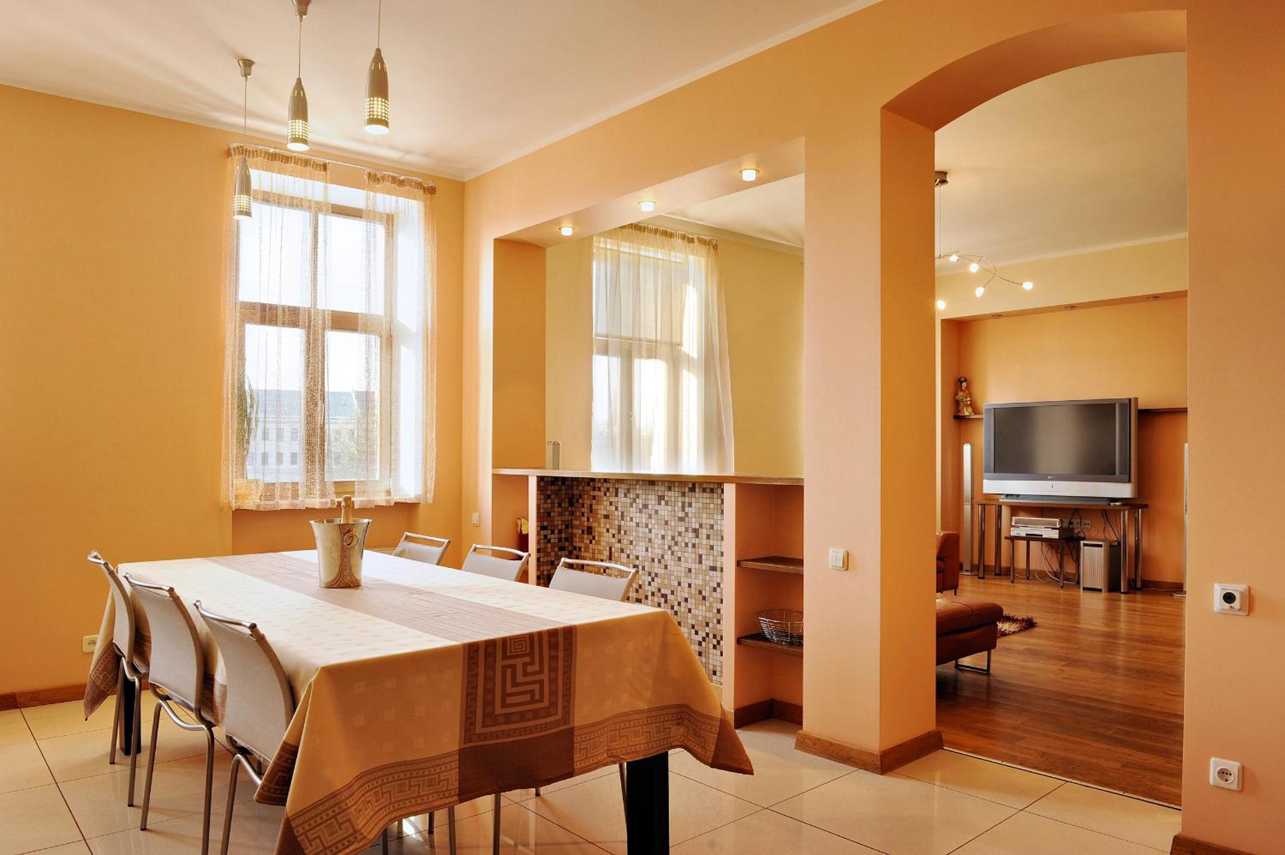Raina Lux Apartment